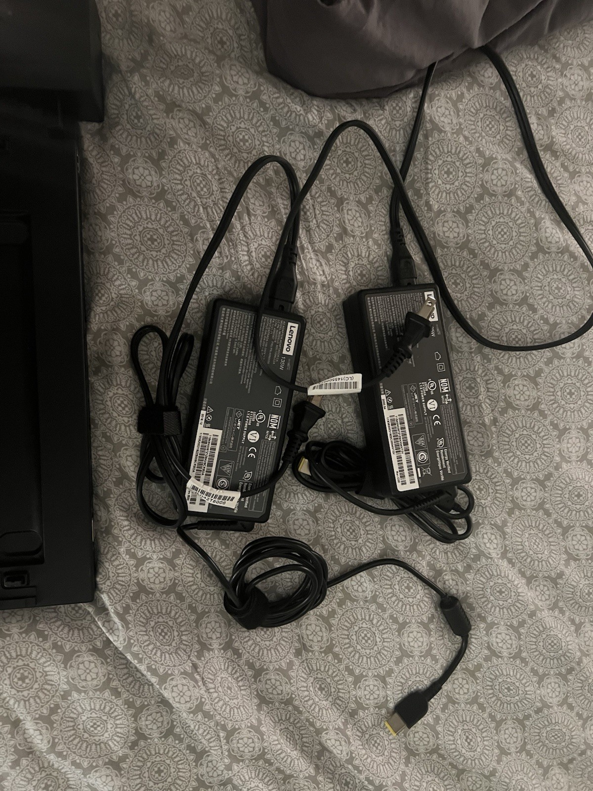 💻 Lenovo ThinkPad T14 Laptop + 2 Lenovo 40AJ Ultra Docking Stations