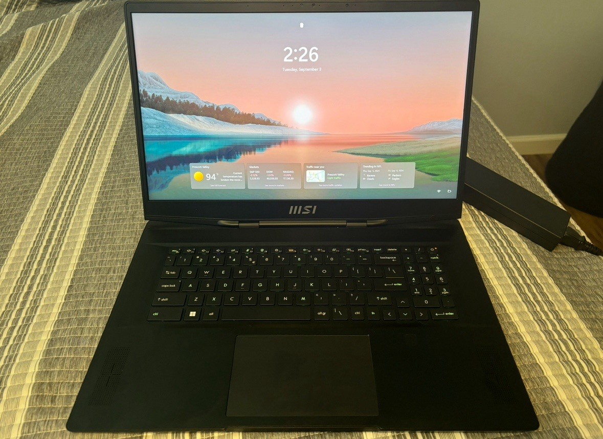 MSI Stealth 17 Studio A13V/A13VI-012US Gaming Notebook 17.3″