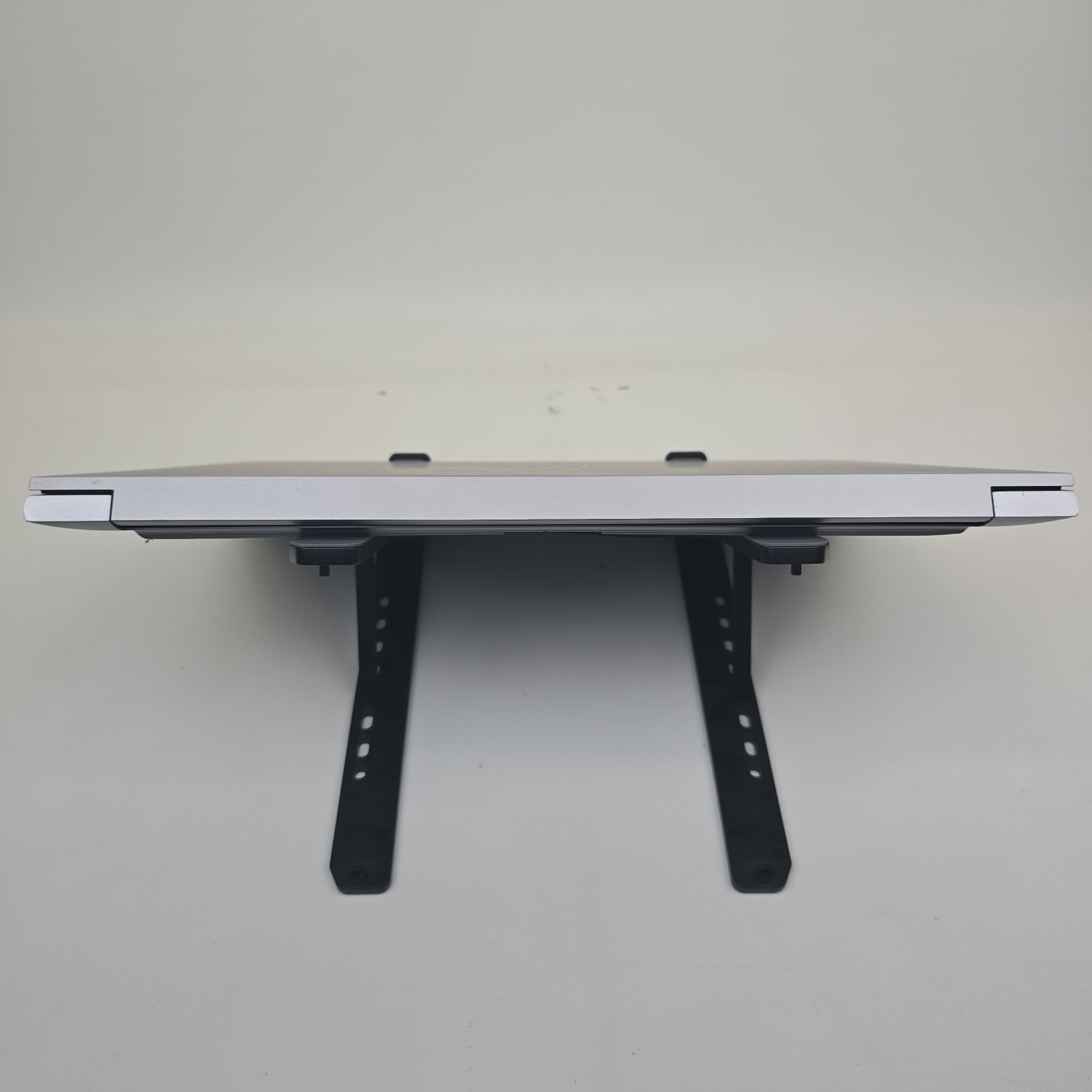 HP ZBook Studio 16″ G10 I7-13800H 16GB 512 SSD RTX 3000 Ada 8GB NO OS/AC BAD LCD
