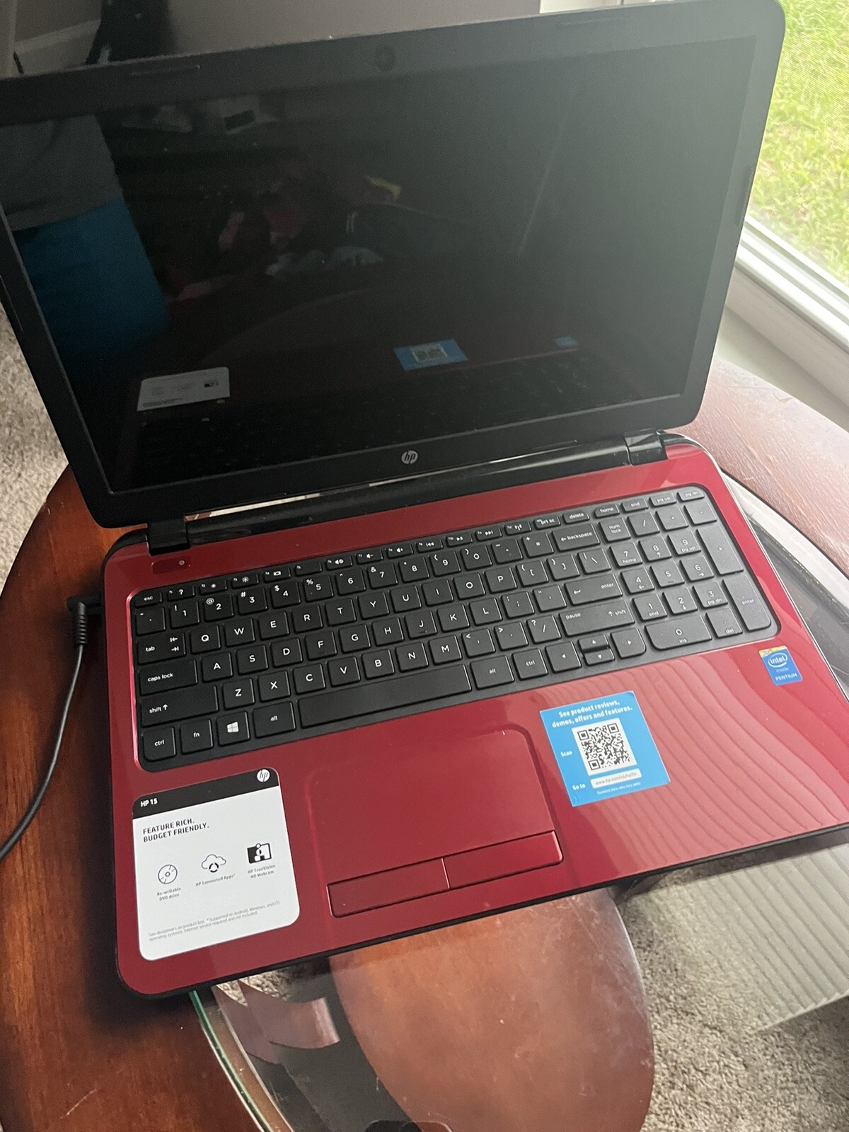 HP 15-FD0083WM 15″ 128GB SSD Intel Pentium N200 1.1GHz 4GB RAM) Laptop – Red