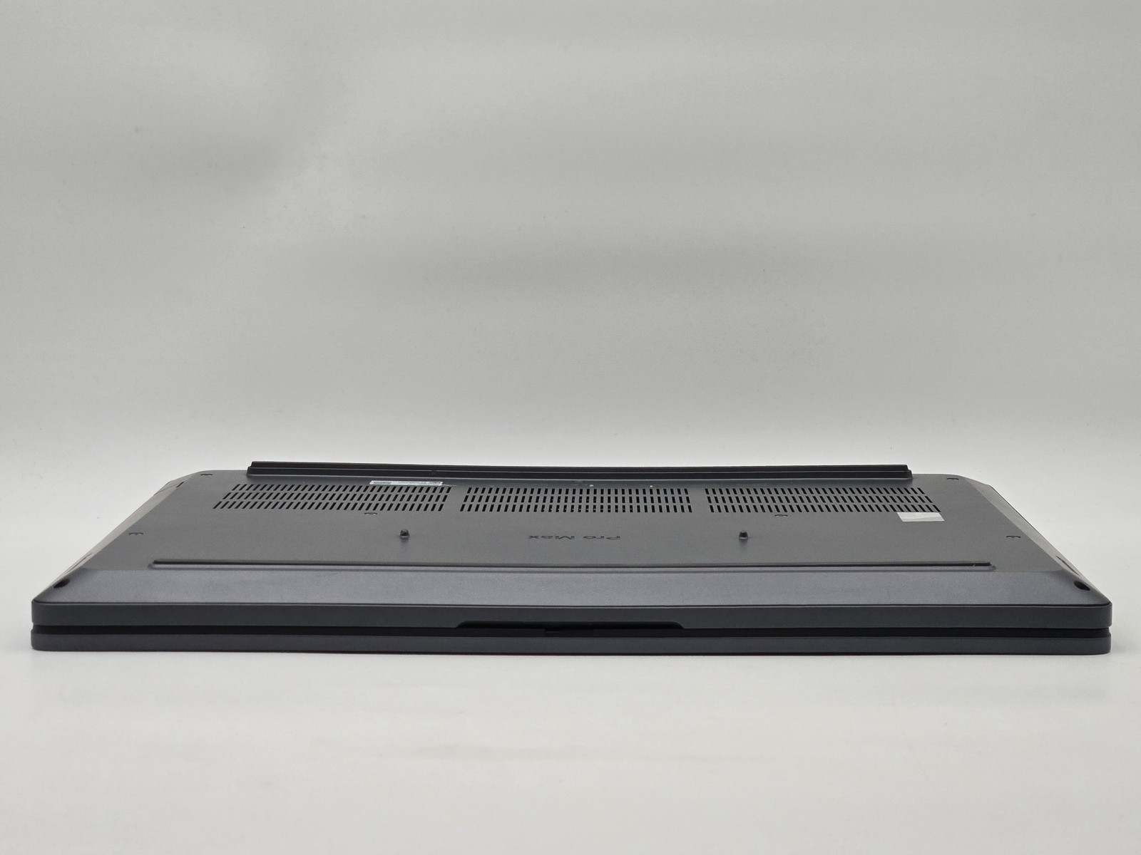 Dell Pro Max 16 MC16250 16″ Ultra 7 265H 32GB 1TB RTX PRO 1000 Win11 Pro Wty