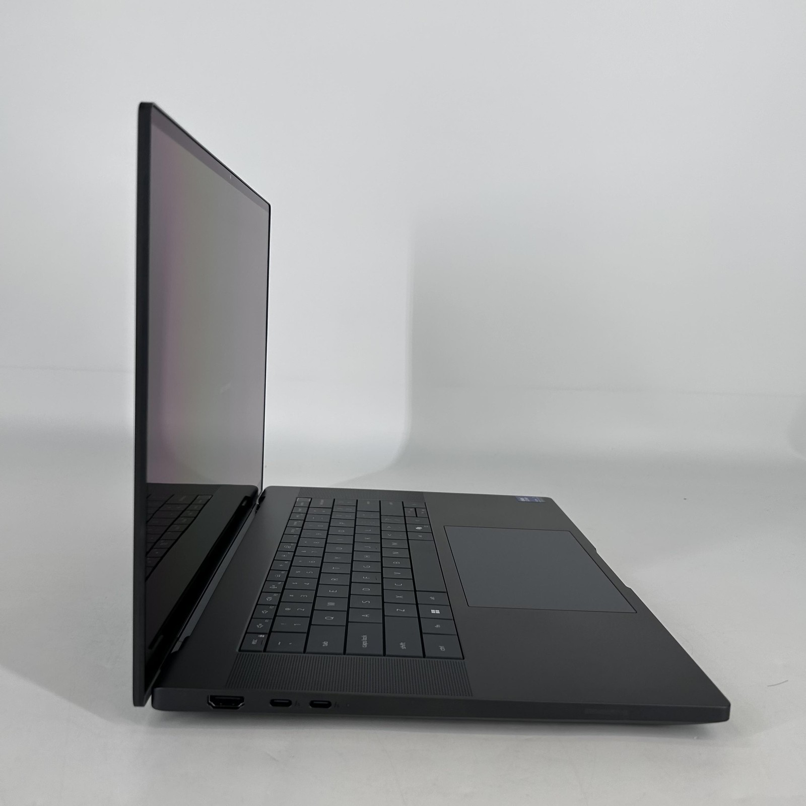 Dell Pro Max 16 Premium MA16250 UHD+ TOUCH Ultra 7 265H 32GB 1TB RTX PRO 1000