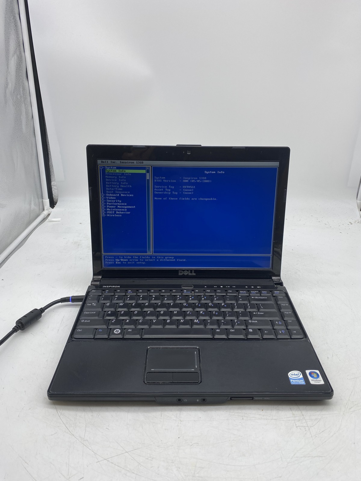 Dell Inspiron 1318 Laptop Intel C2D 06FD 1.86GHz 2GB RAM 160GB HDD No OS