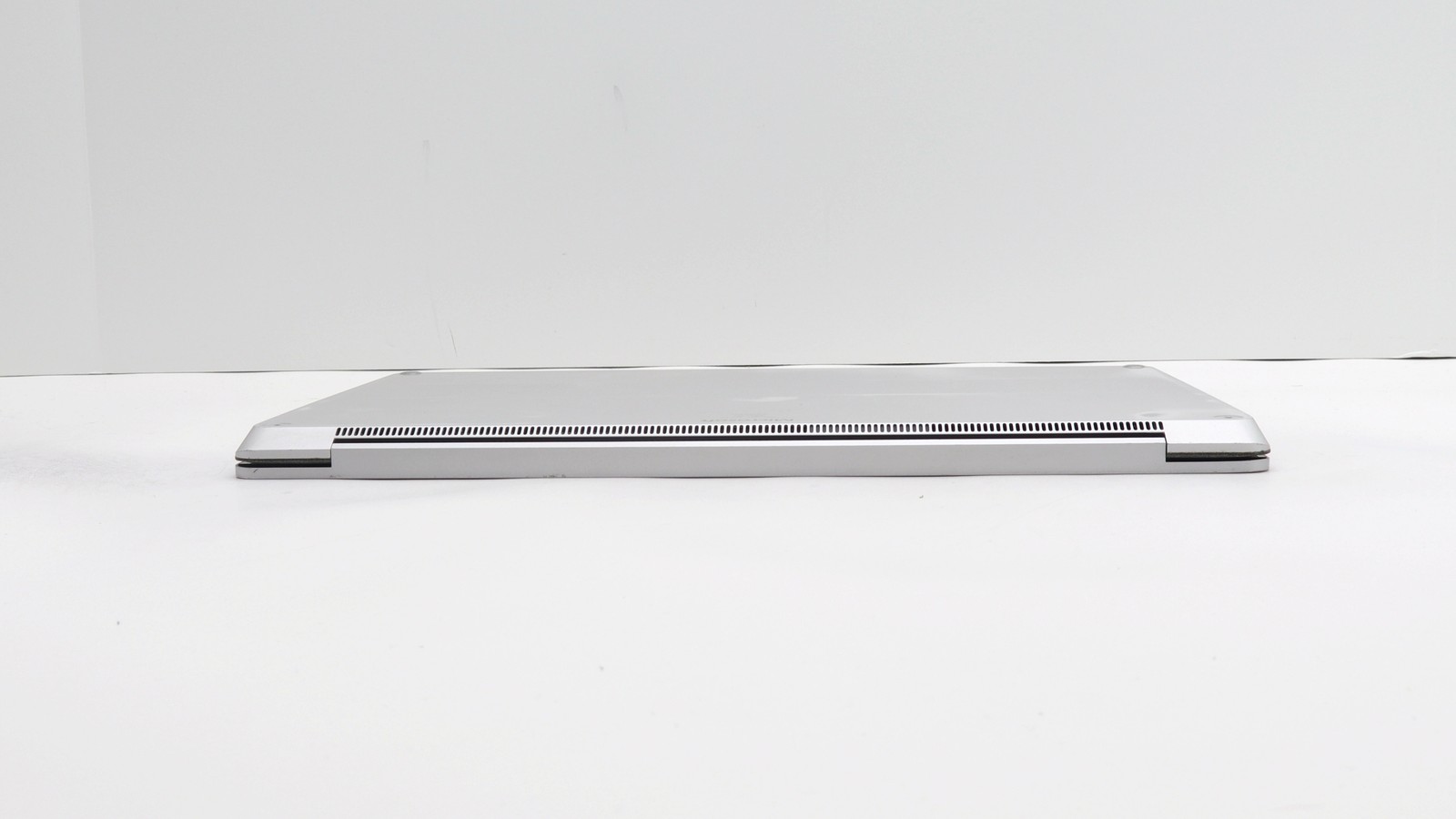 Microsoft Surface Laptop 14″ i7-7660u 16GB 512GB – Fair READ DESC