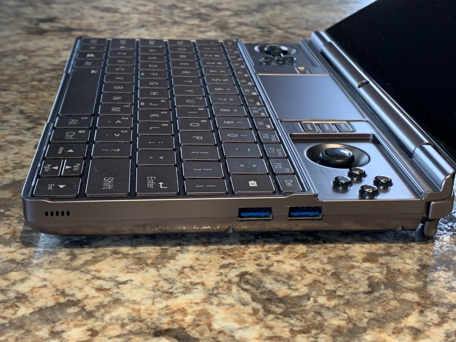 GPD Win Max 2 6800u 16gb/1tb