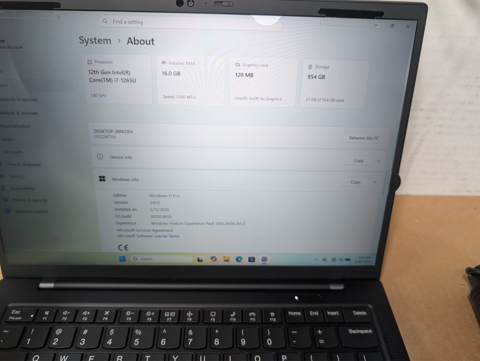Lenovo ThinkPad X1 Carbon Gen 10 | 14″ Touch | i7-1265U | 16GB RAM | 1TB SSD