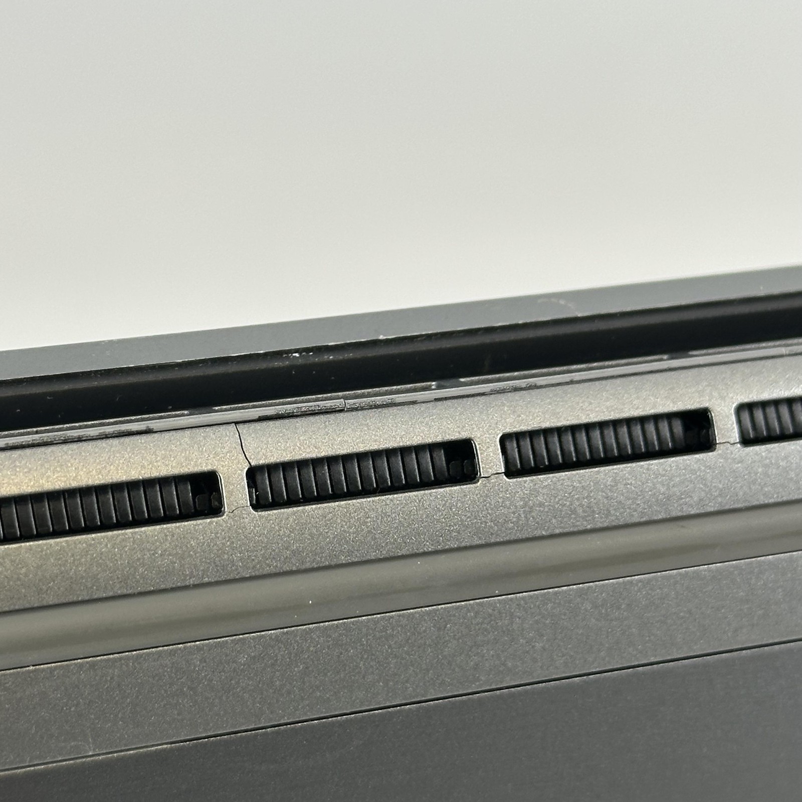 Dell Latitude 7450 14 Gray QHD+ TOUCH 3.8 GHz Ultra 7 165H 32GB 256GB SSD Fair