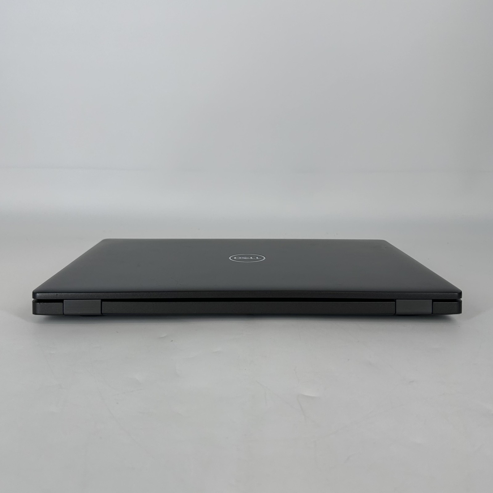 Dell Latitude 5400 14 Black HD i7-8665U 1.90GHz 16GB 500GB SSD Good WHITE SPOTS