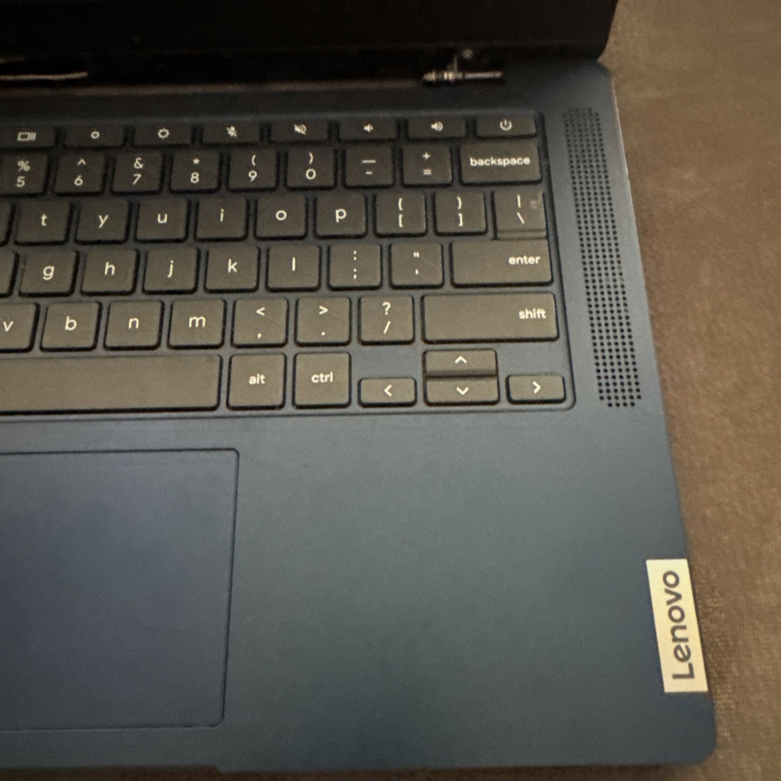 Lenovo IdeaPad Slim 3 Chromebook 14″ FHD MediaTek 8-Core 4GB 64GB Blue – PARTS