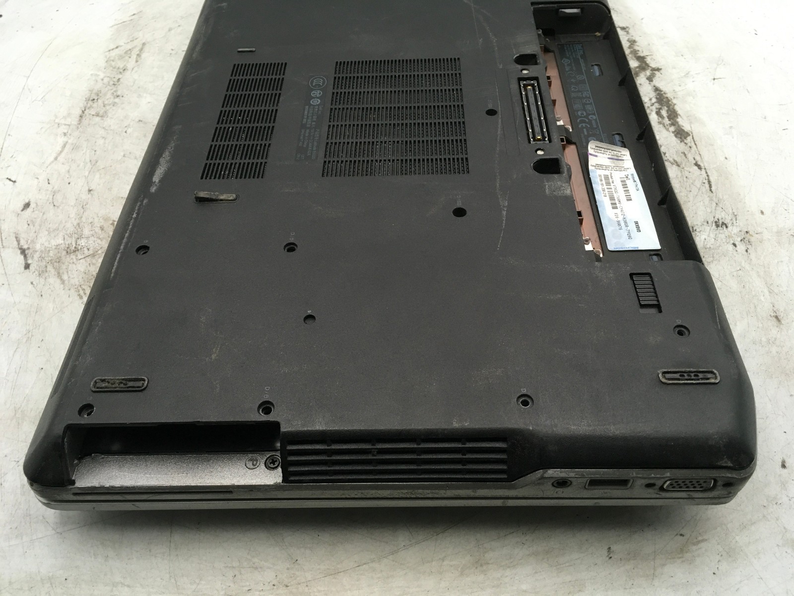 DELL LATITUDE E6520 – FOR PARTS – INTEL CORE I5 2ND GEN – 4GB RAM – READ DESC-BB