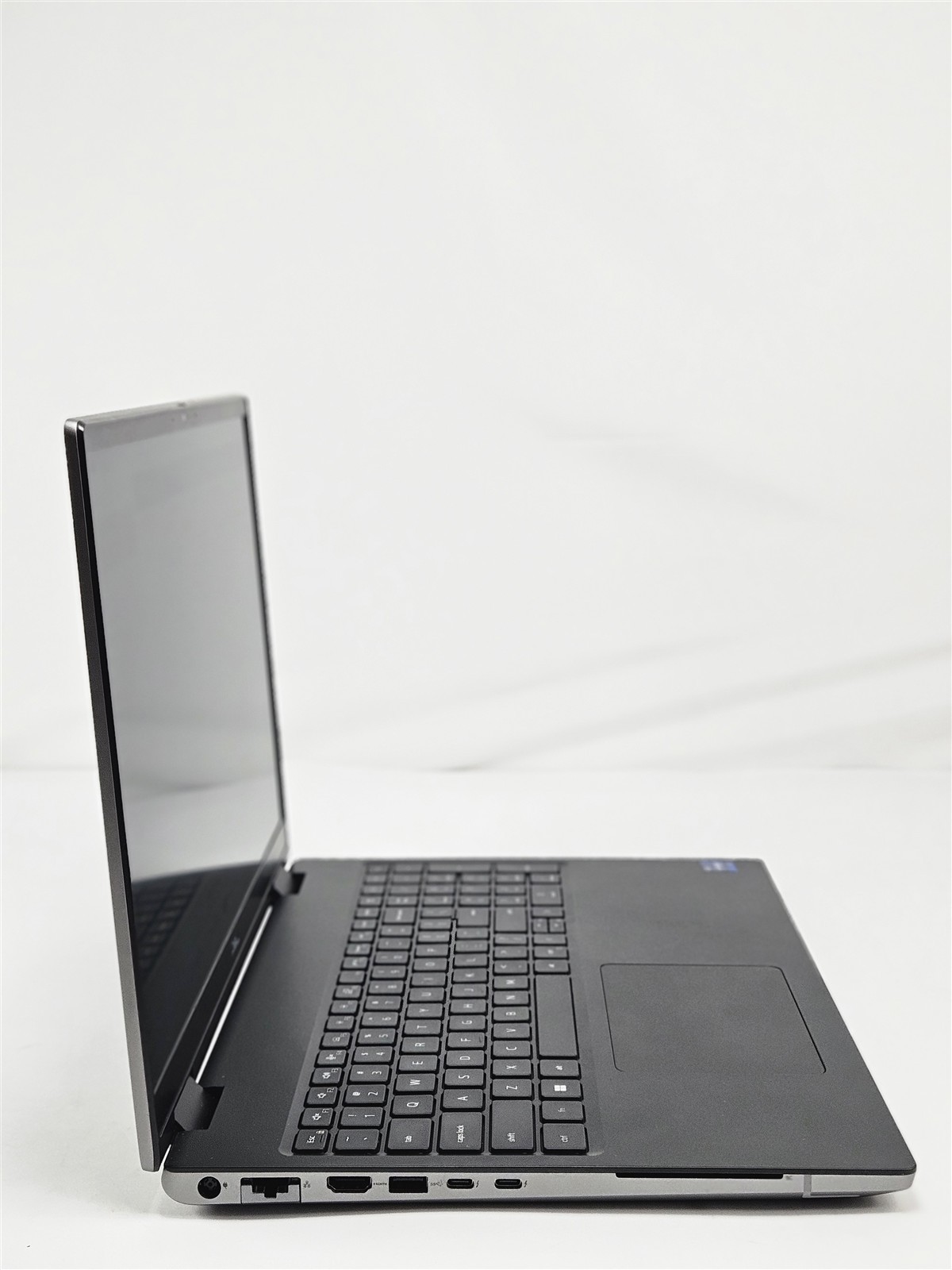 Dell 16″ Precision 7670 64GB RAM 2TB SSD i9-12950HX RTX A2000 Workstation