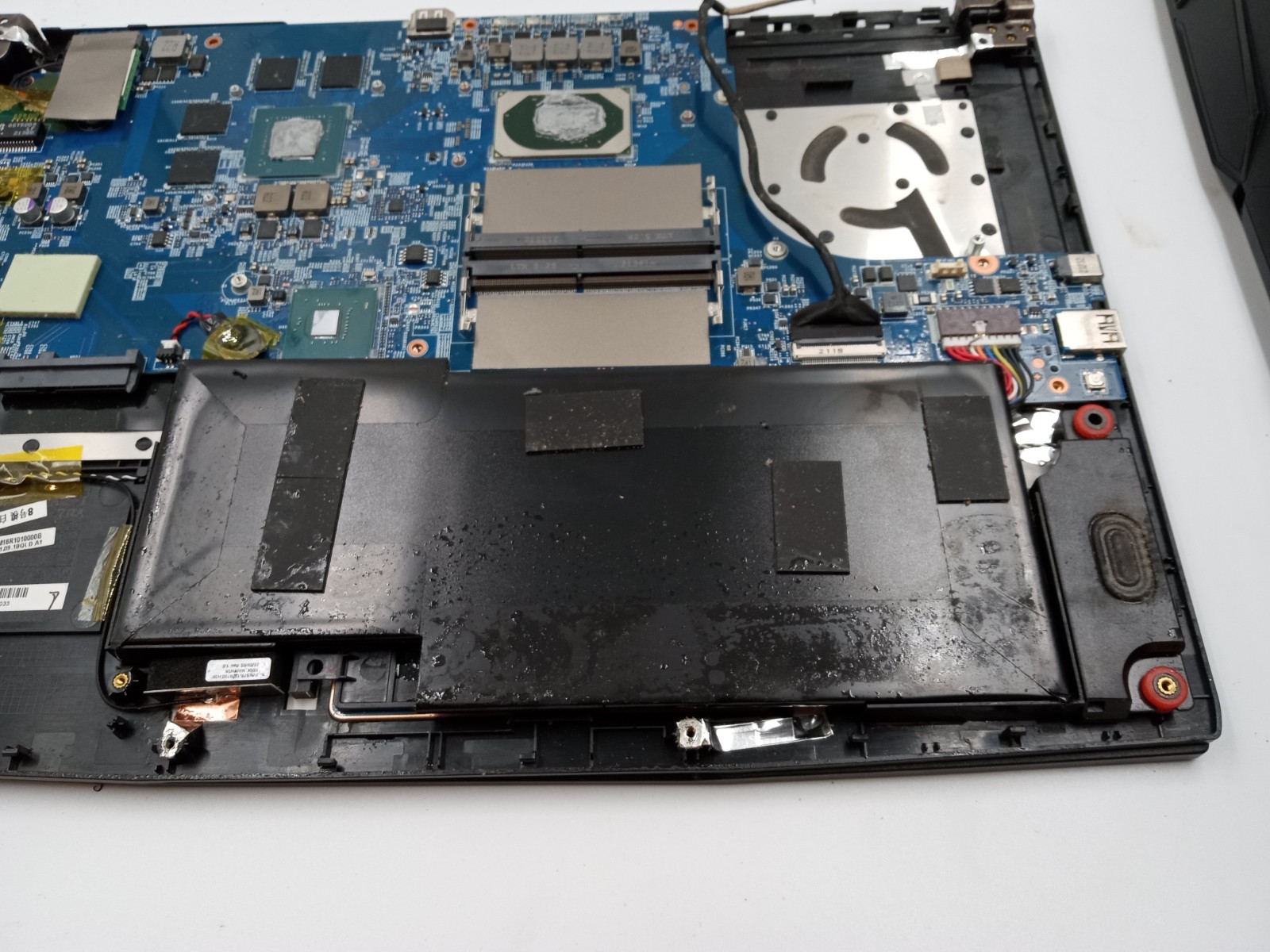 MSI GF53 Thin 10SC 15.6″ Laptop Intel i5-10300H Nvidia GTX 1650 – PARTS – READ!