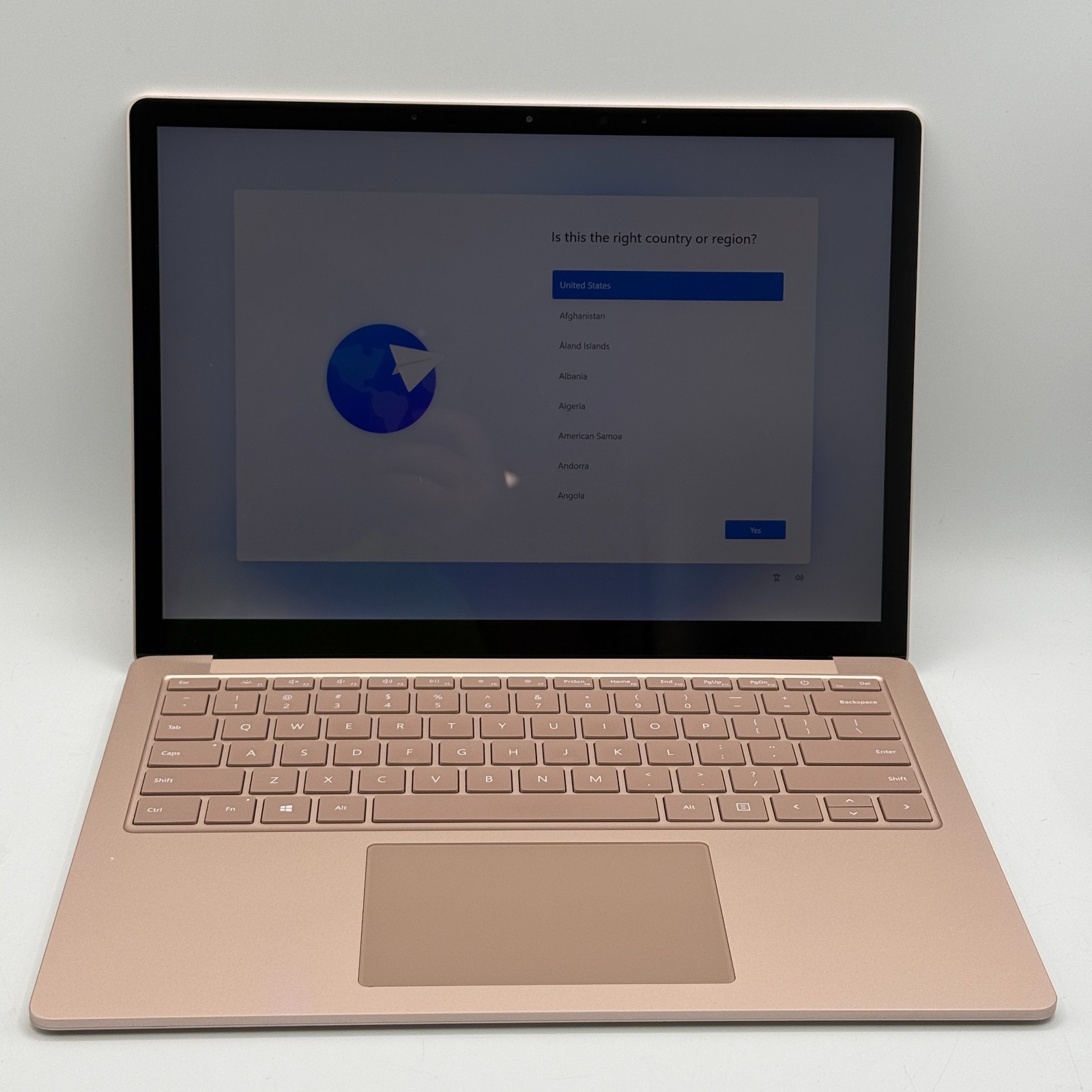 Microsoft Surface Laptop 4 1951 13.5″ i5-1145G7 16GB 256GB SSD Win11 Pro Dent