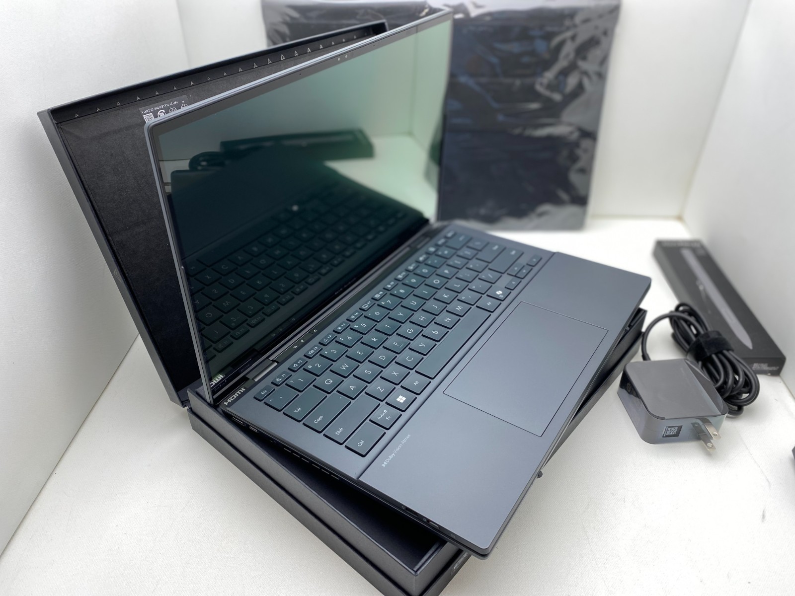 ASUS 14″ Zenbook Duo UX8406CA 32GB/1TB SSD 120Hz Dual Screen Touchscreen + Pen