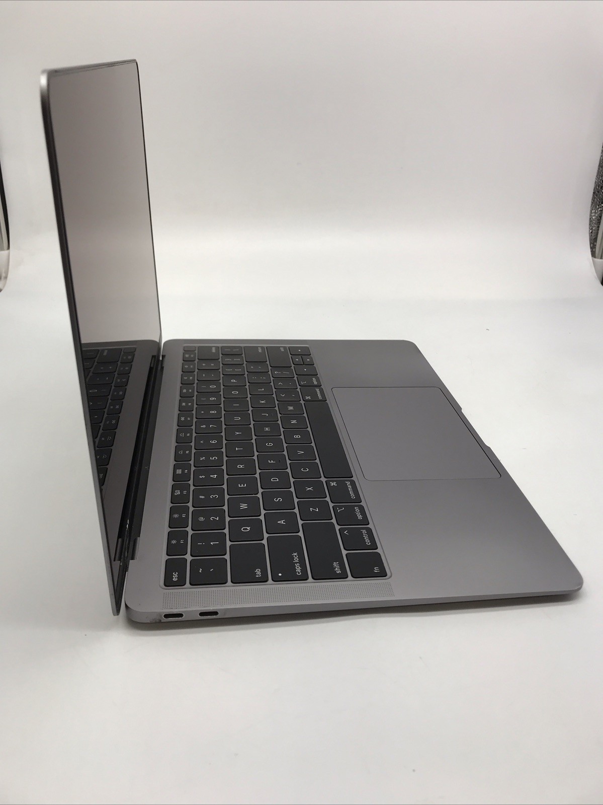 2018 Apple MacBook Air 13″ i5 1.6GHz 8GB 128GB – A1932 EMC3184 *Read* D/F Grade