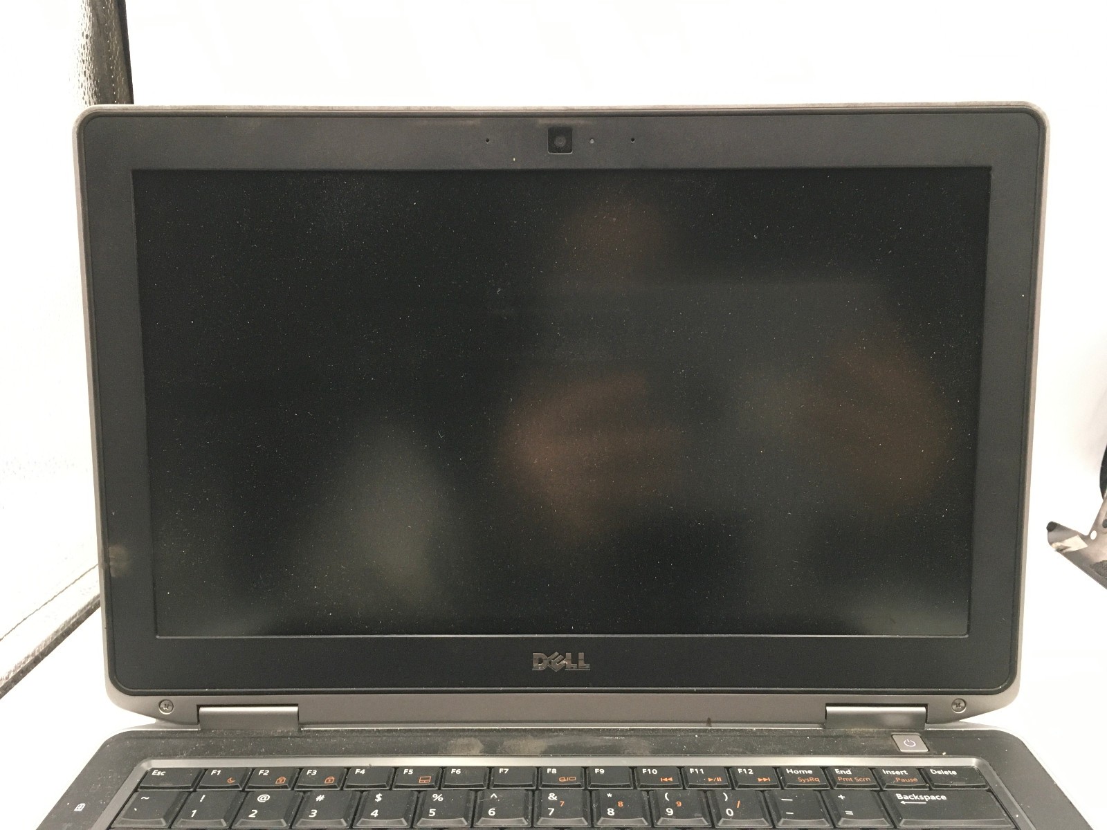 DELL LATITUDE E6330 – FOR PARTS/NO BOOT – INTEL I5 3320M – NO RAM – READ DESC-BB