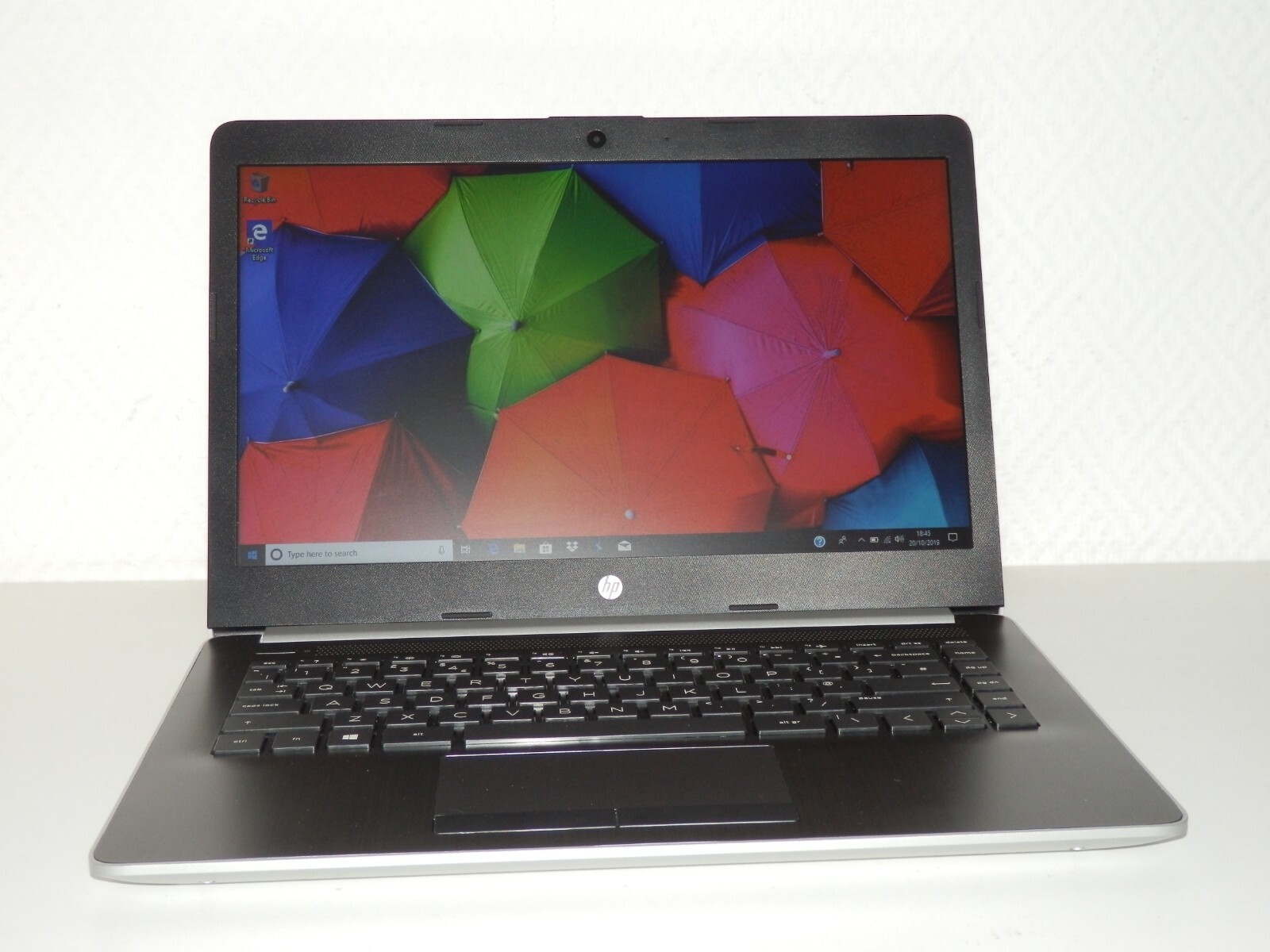 HP 14-ck0518na, Intel i5-8250U, 4GB Ram, 128GB SSD, UHD 620, 14″ inch HD, Original Box