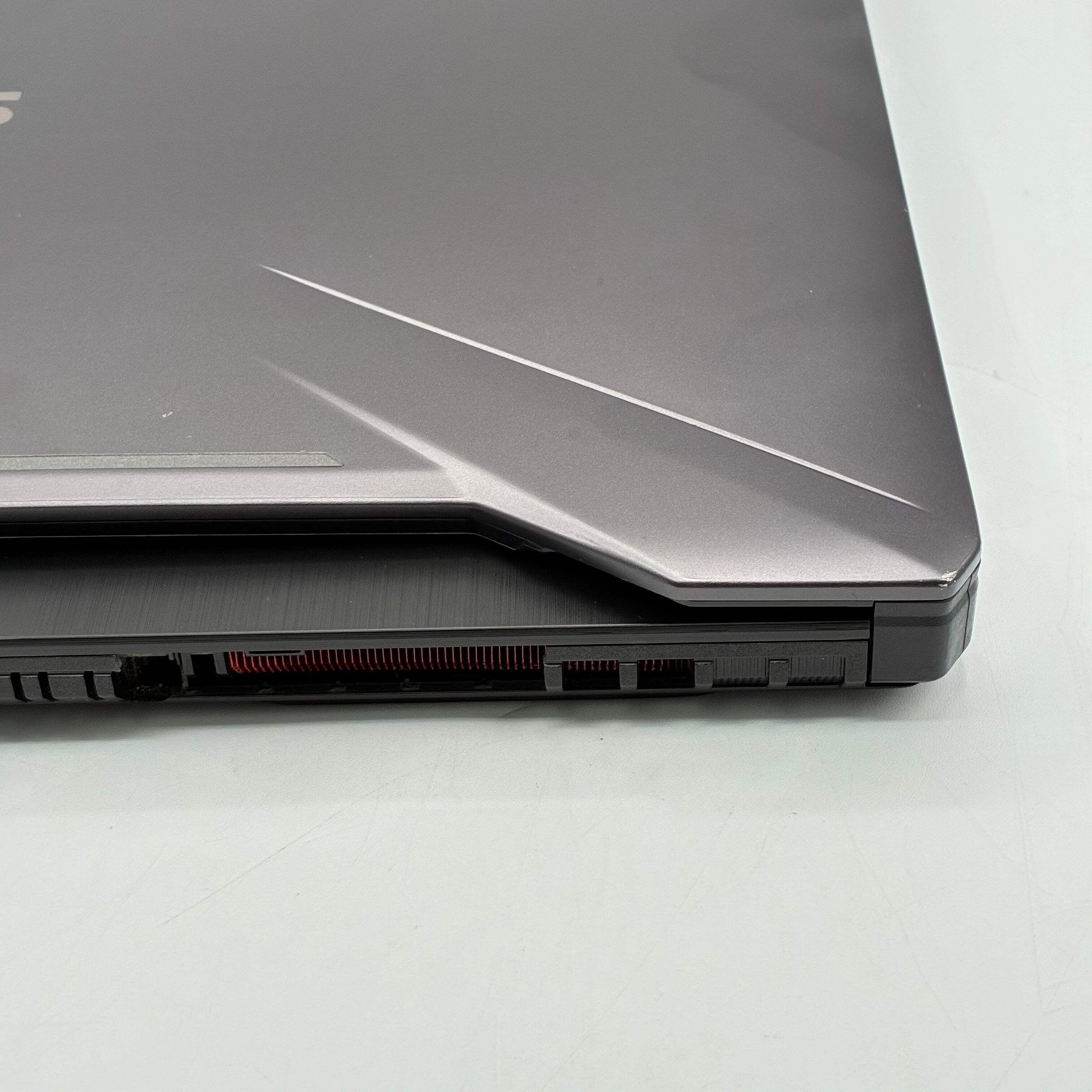 Asus TUF505D 15.6 inch Laptop AMD Ryzen 5 8GB 512GB