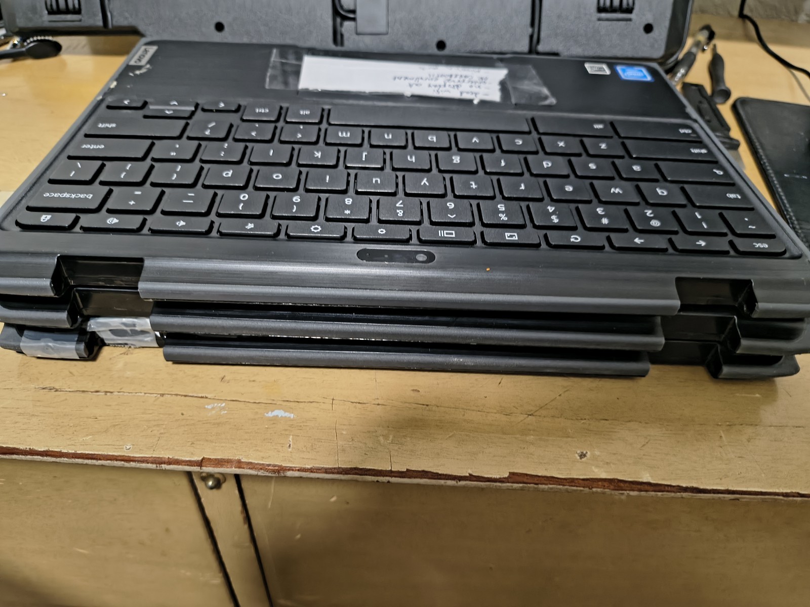Lot of 3 Lenovo 300e Chromebook 2nd Gen 2 Intel Celeron N4020 4GB 32GB READ DESC