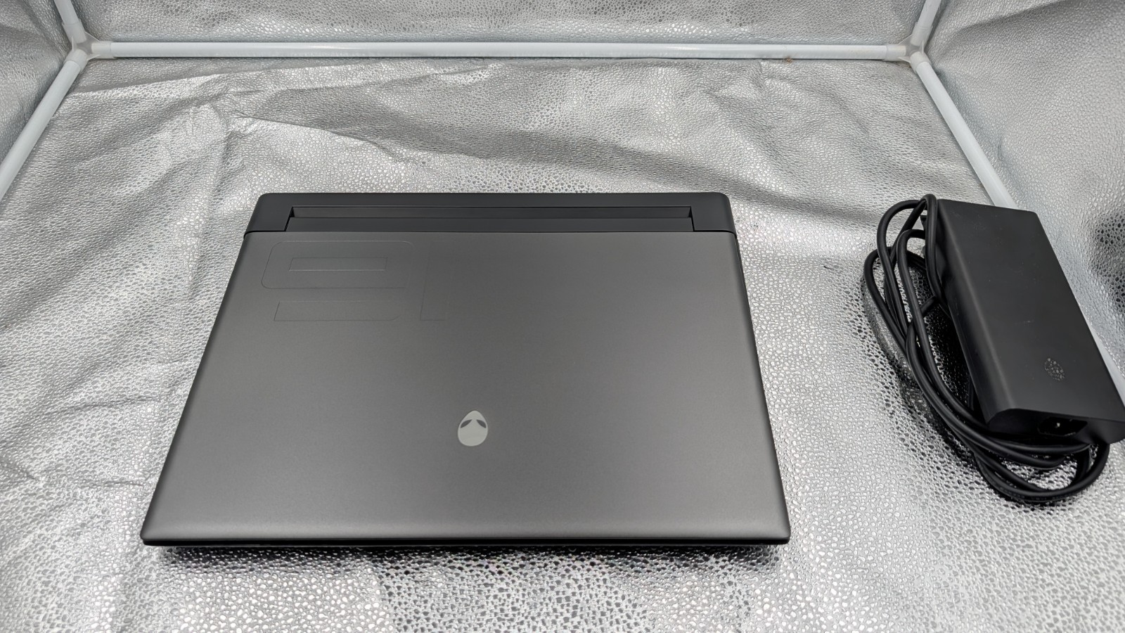 Alienware m16 R1 RTX 4090 7945HX 32GB 2TB 240Hz Cherry MX BIOS LOCKED Open Box