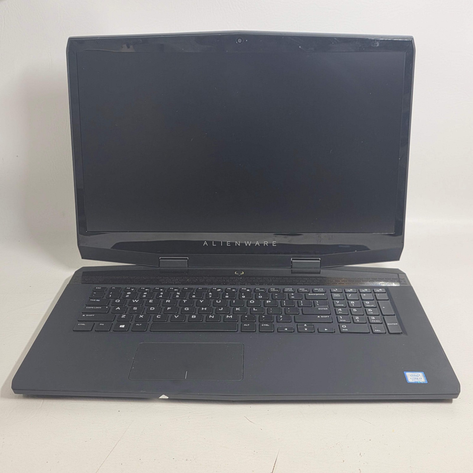 Alienware M17 D6USBF 17.3″ i7-8750H 2.2GHz 16GB RAM 954GB SSD 932GB HDD GeForce