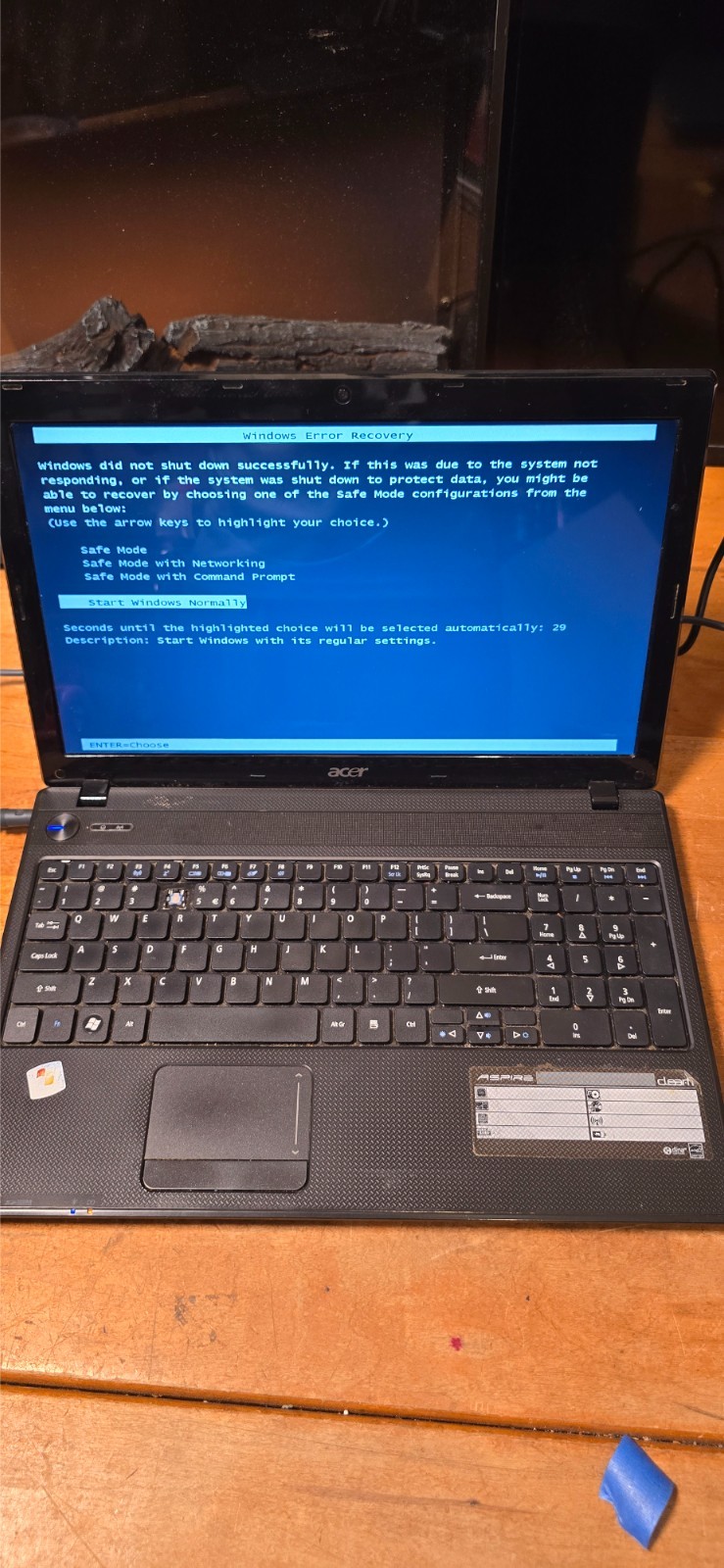 Acer Aspire 5253-BZ893 Laptop For Parts Password Locked Bad Battery No Accessori