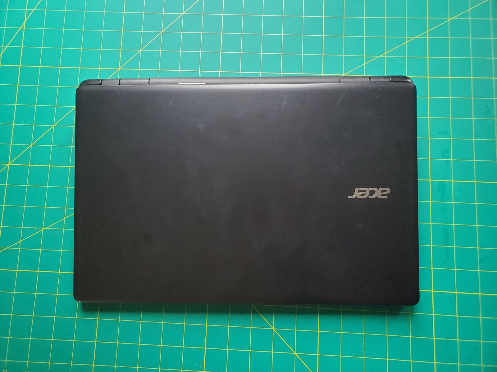 Laptop Acer Aspire E5-521, AMD A8-6420 Quad Core, 8GB RAM, 240GB SSD