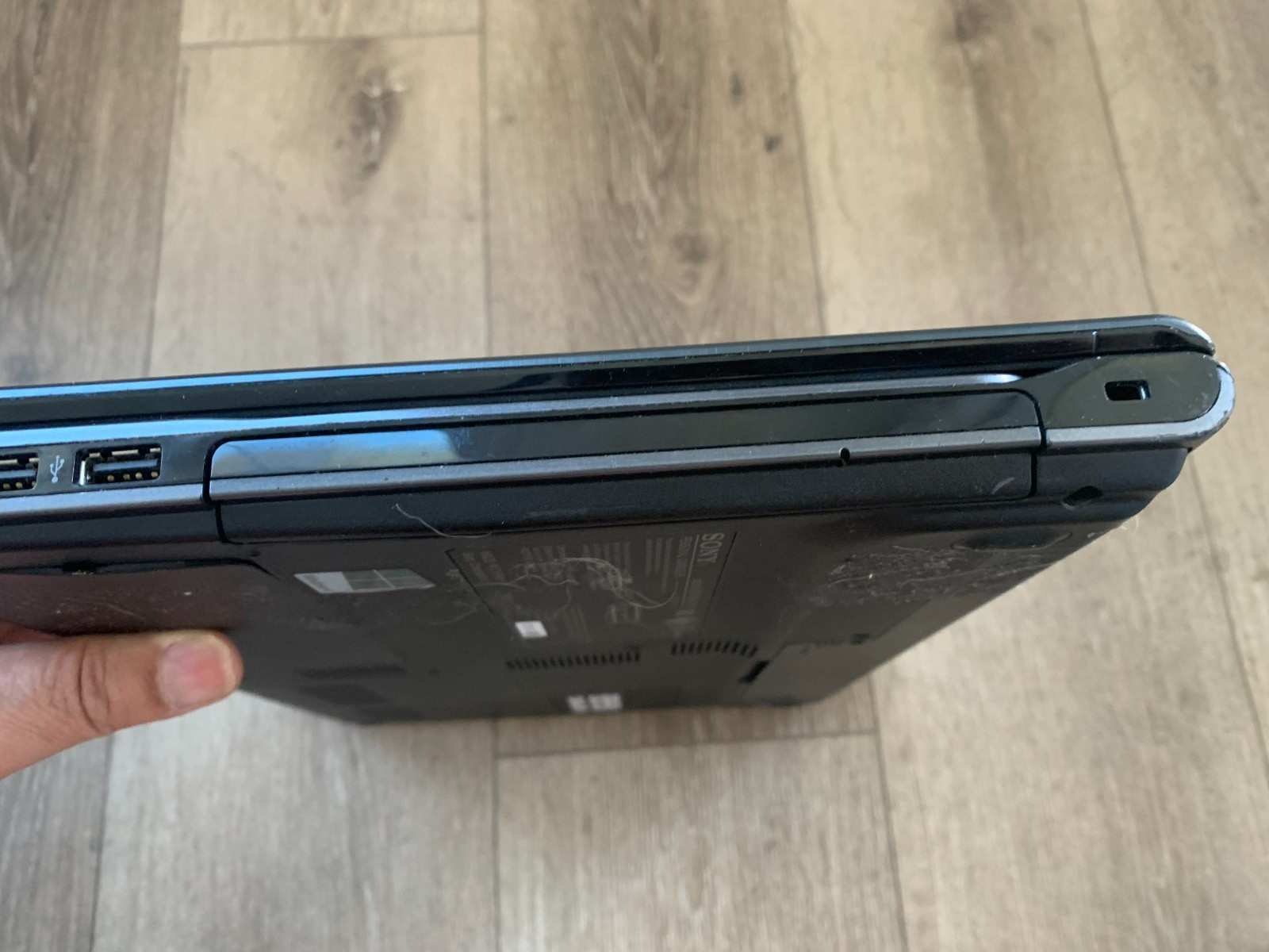 Sony SVE14AJ16L Laptop 14″ Intel Core i5-3230M 2.60GHz 8GB RAM 500GB HDD Win 10