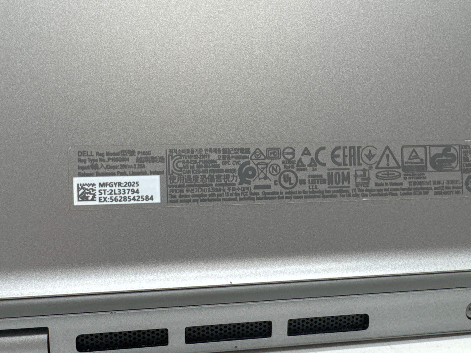 2025 Dell Latitude 5450 14″ Core Ultra 7 165U 16GB 512GB SSD w/ Charger