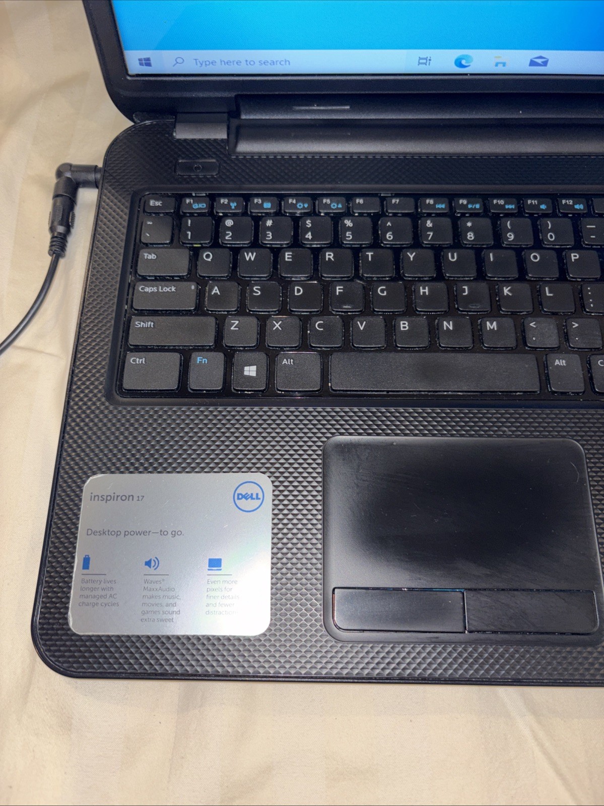 Dell Inspiron 17 3721 17.3″ Laptop Intel Core i3-3227U 4 GB, 500 GB, Win 10 Home