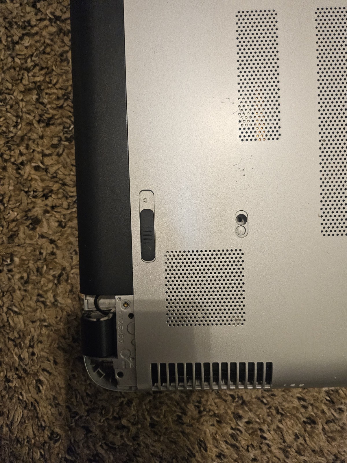 HP Pavilion 15” Laptop i7-6500U • 8GB RAM 230GB windows 10 w chrgr