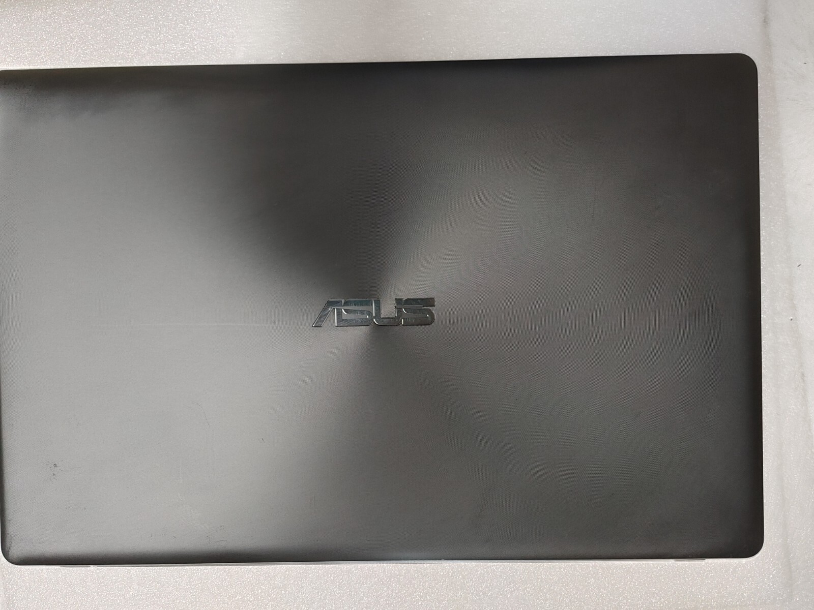 ASUS X550L Core i5-4200U @ 1.60 GHz, 4GB RAM , NO HD , FOR PARTS/ Repair