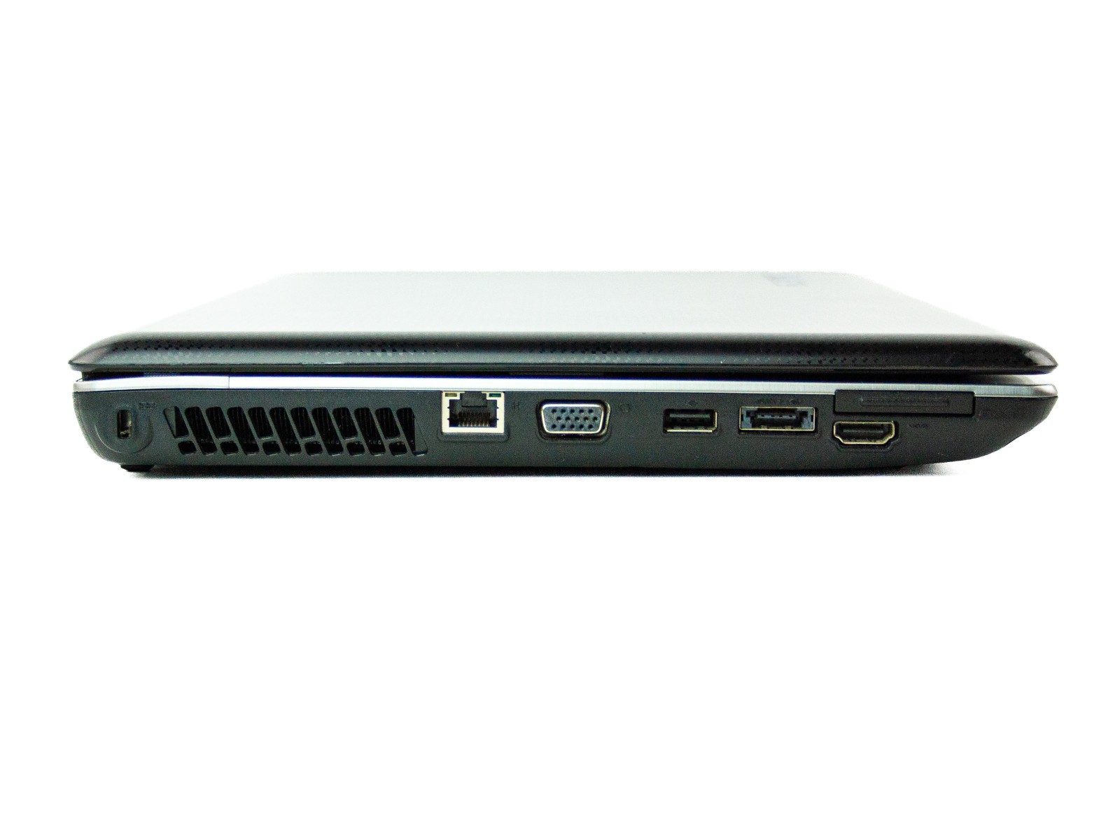 Lenovo IdeaPad Z560 15.6″ Laptop Intel i3 M380/2.53GHz/4 GB RAM/320GB HDD/Win 7