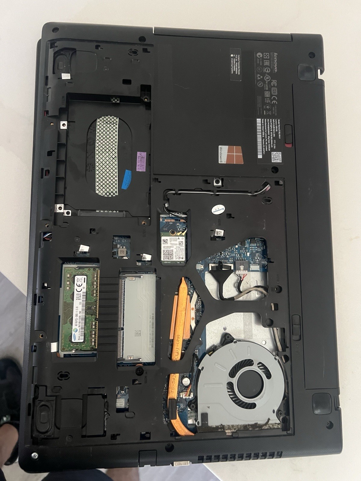 LENOVO G50 80 15.6 INTEL I3 4030U 4 Gig Ram READ DESCRIPTION