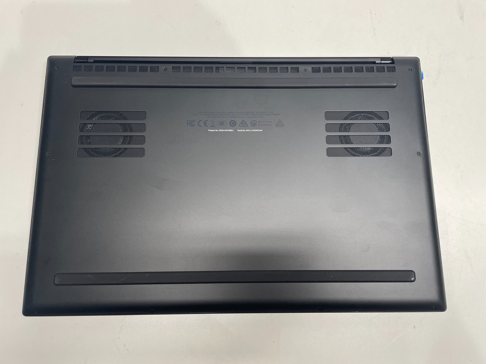 Razer Blade 15 Gaming Laptop RTX 3070/i7/16GB/1TB RZ09-0367