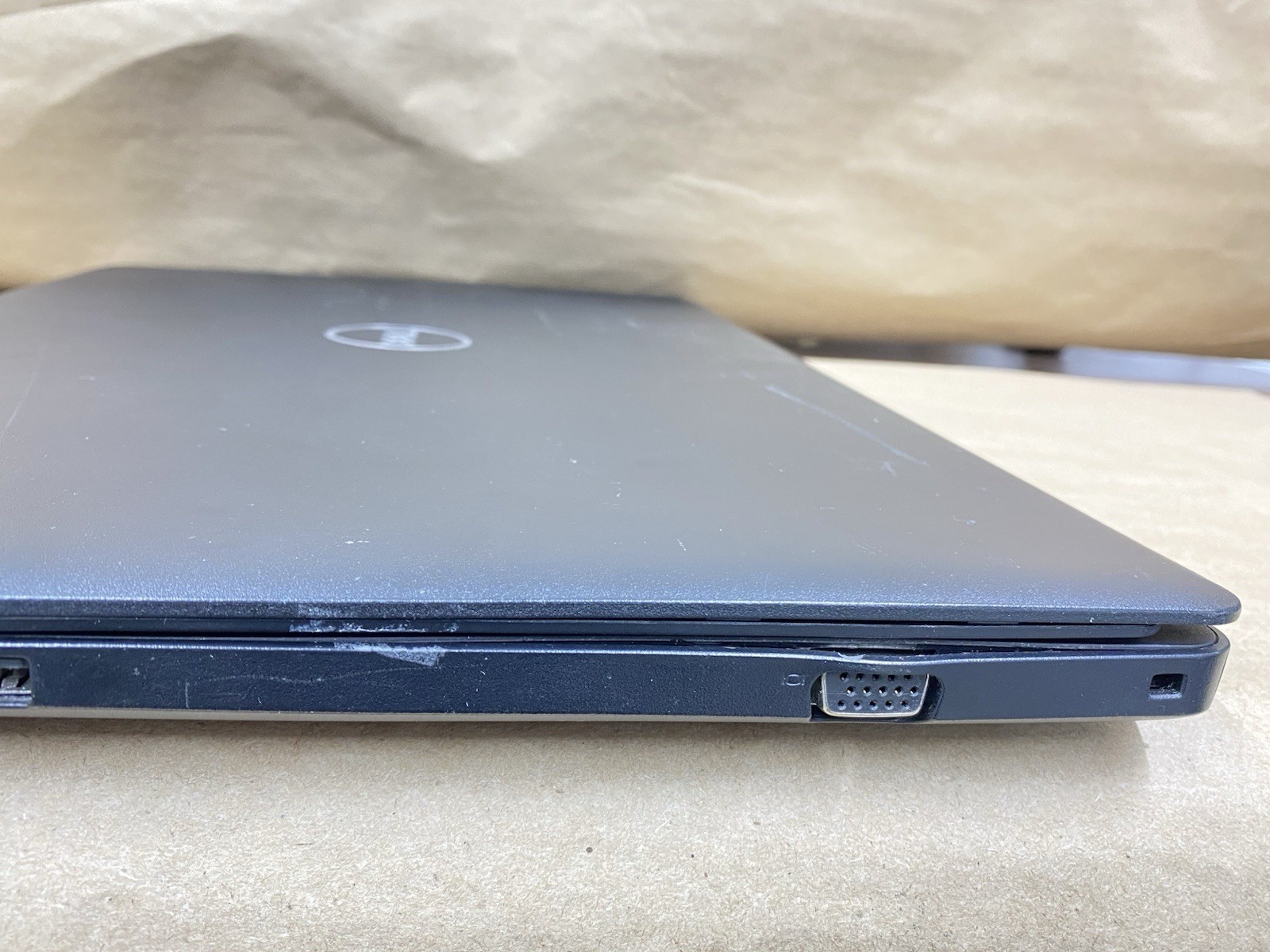 Dell Latitude 3590 – 15.5″ 1366×768 – i3-7130U – 8GB – 128GB SSD – Win 10 READ