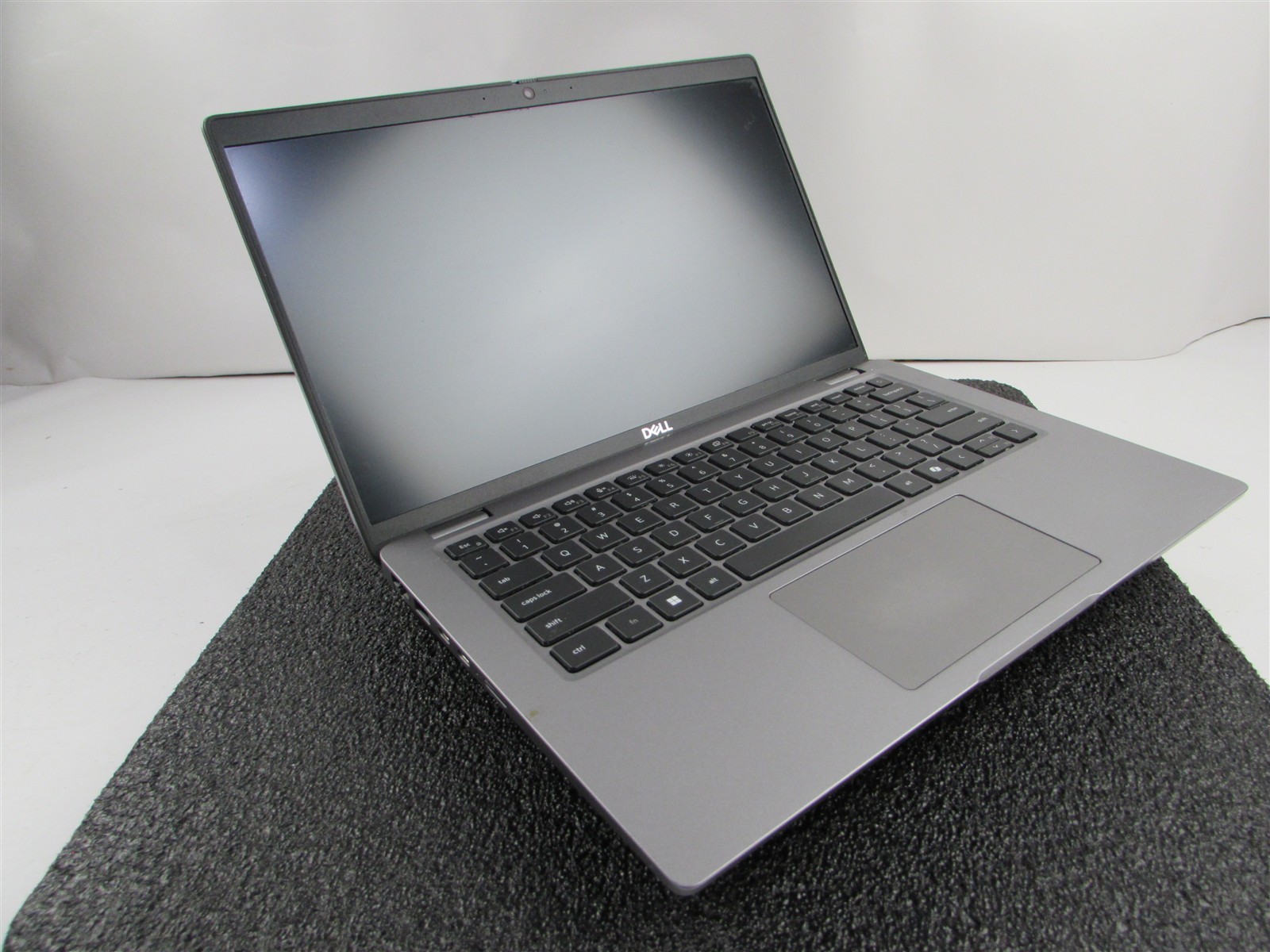DELL LATITUDE 5450 1920X1080 FHD CORE ULTRA 7 165U 512GB SSD 16GB RAM NO O.S