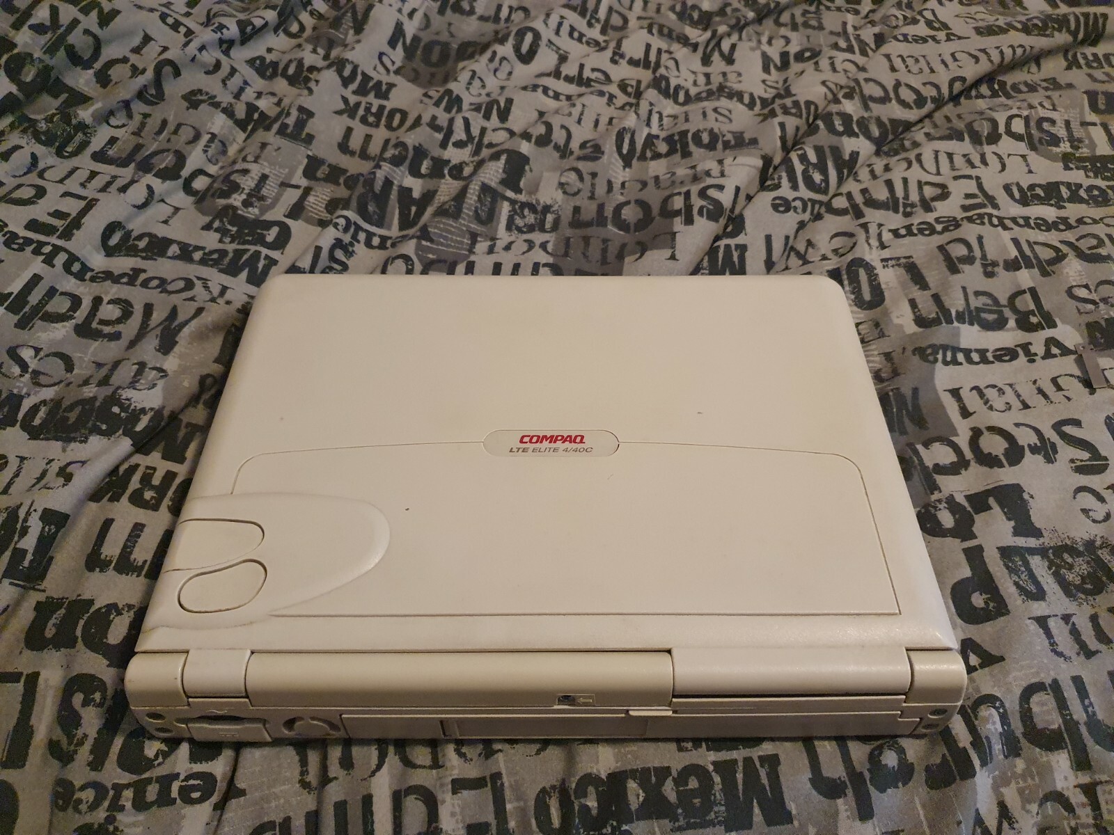 Compaq LTE Elite 4/40C vintage 486 notebook