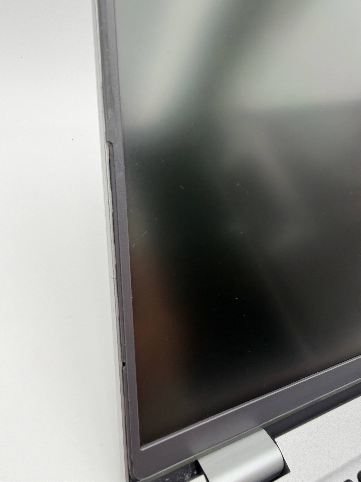 Dell Latitude 5420 14″ HD i7-1165G7 No ram/ssd/charger Fair condition