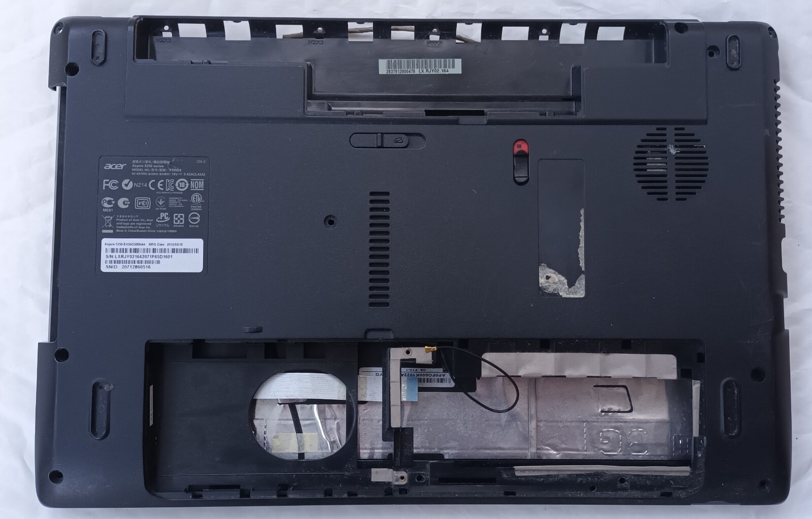 Acer Aspire 5250 Laptop Notebook 15.6″ 4GB 240GB SSD Windows 10 & Extra Casing