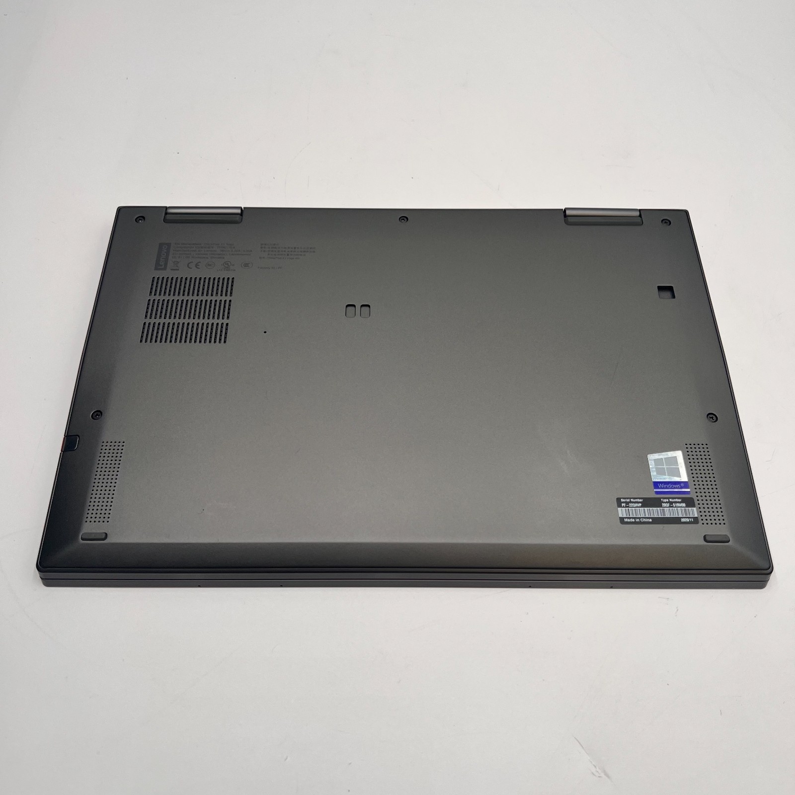 Lenovo ThinkPad X1 Yoga 4th Gen 14″ i7-8665U 16GB RAM 512GB SSD No OS | TESTED