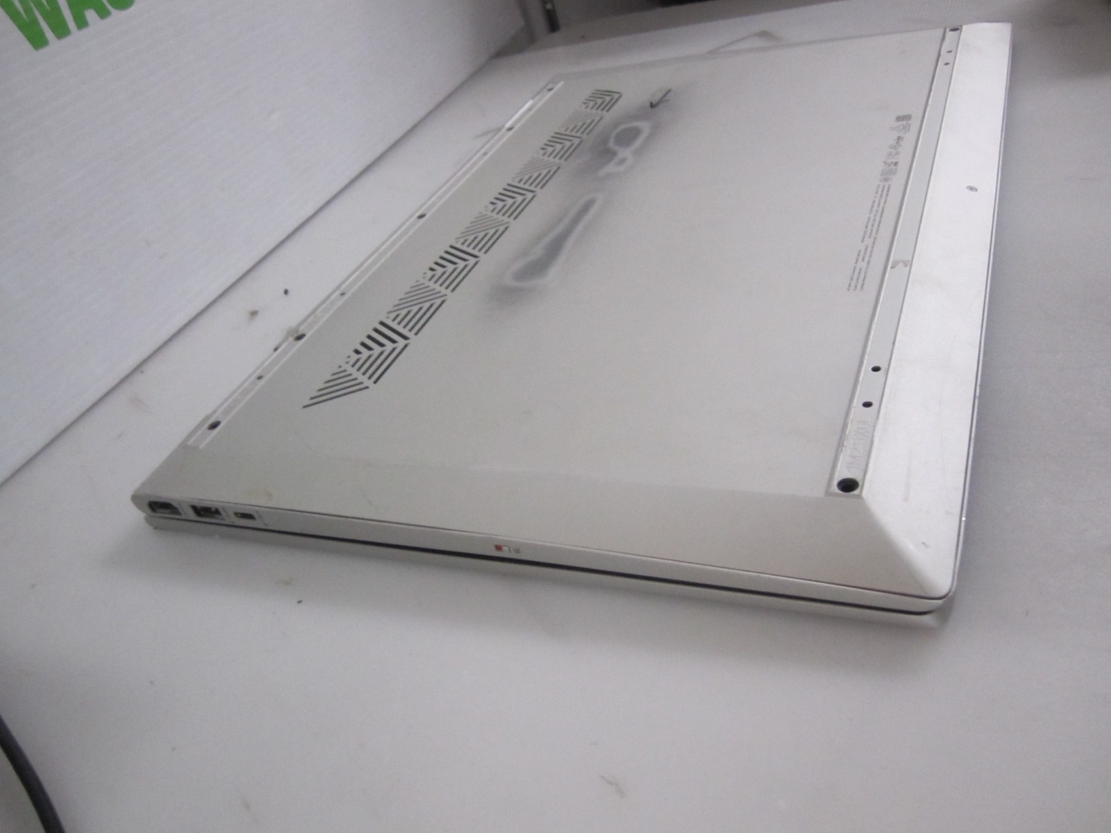 HP Envy x360 15m-dr0xxx Touch i7-8565U 16GB 240GB M2SSD UBUNTU LAPTOP + AC