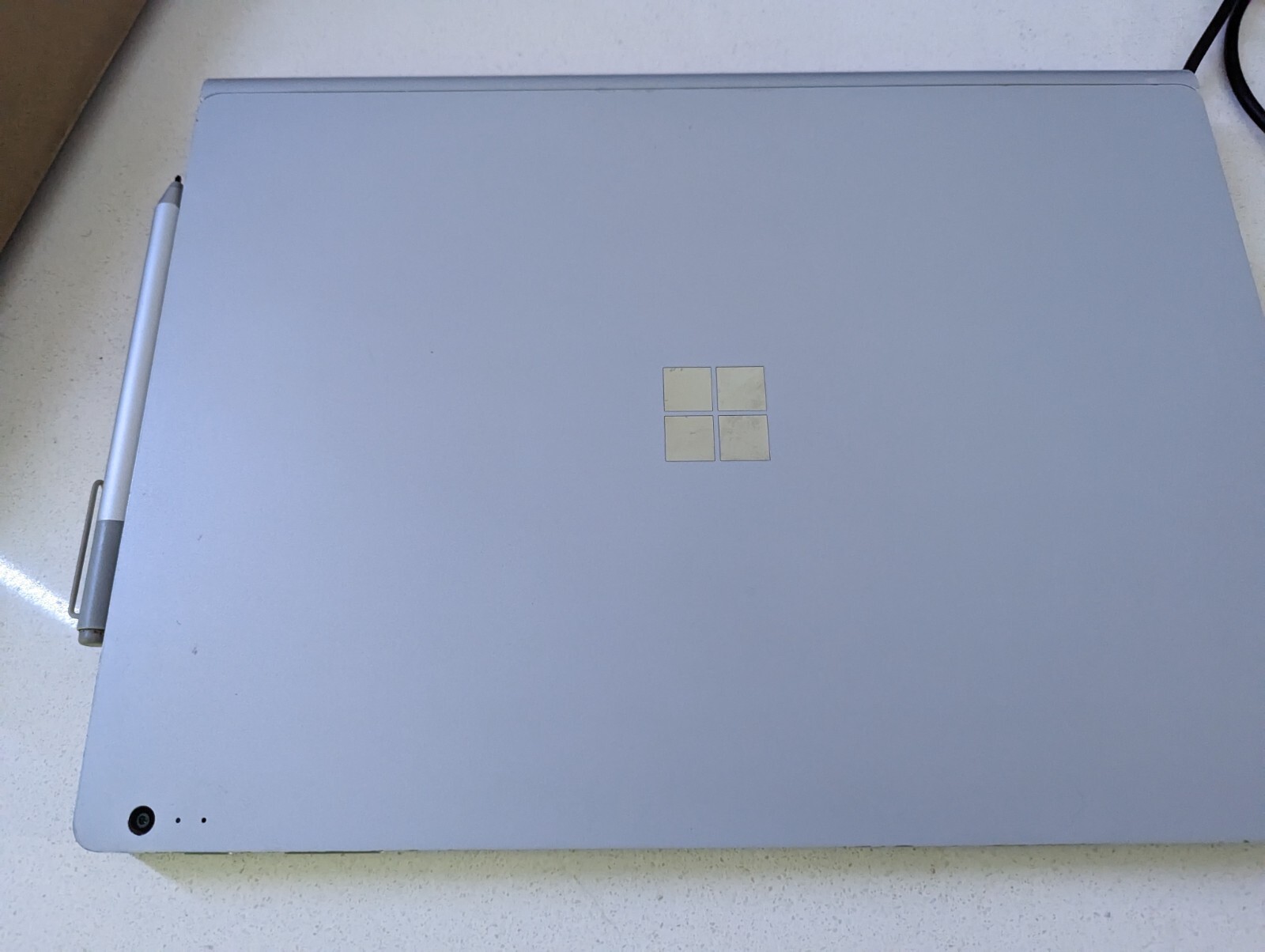 Microsoft Surface Book 13.5 inch (512GB, Intel i7-6600U, 2.6GHz, 16GB)…