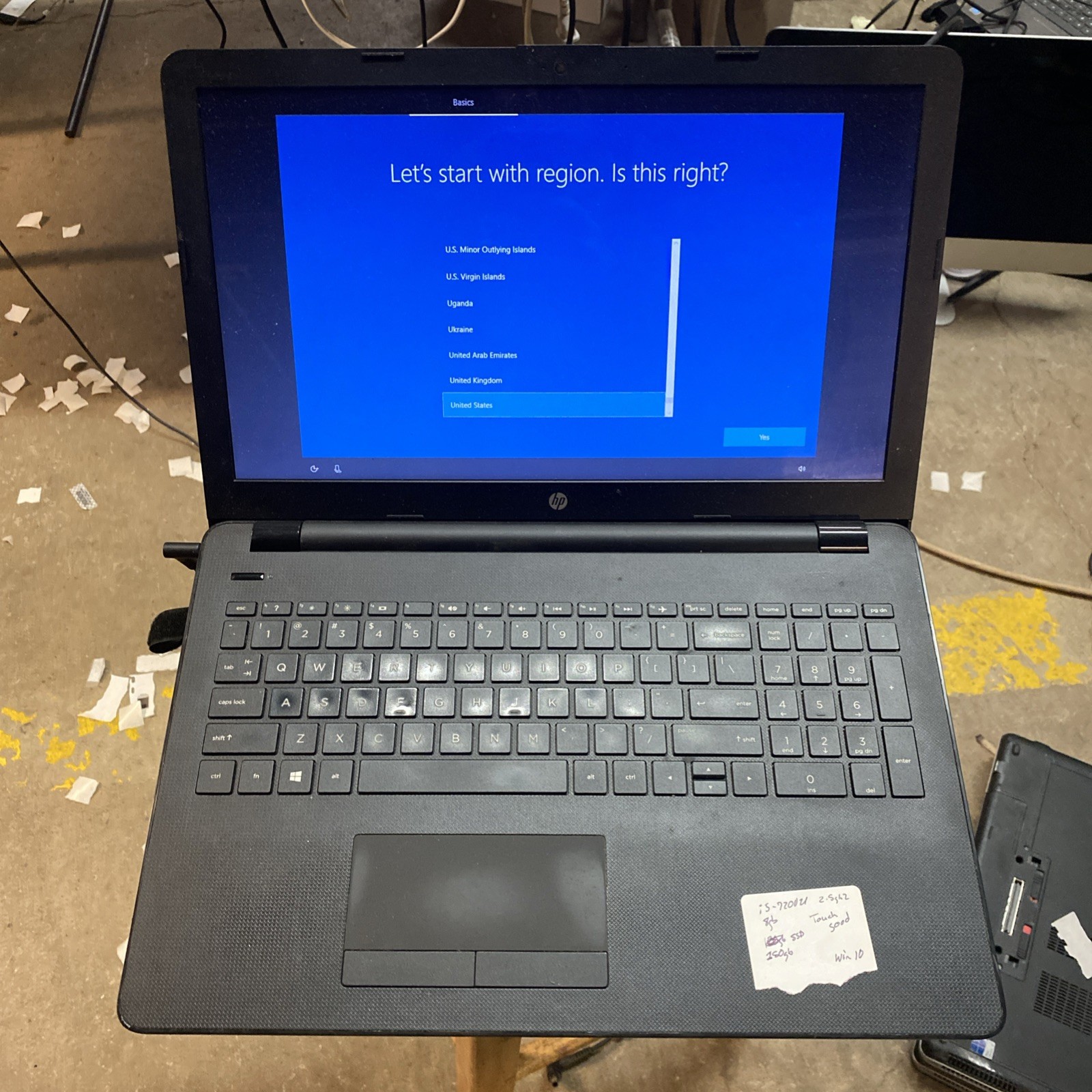HP 15-bs015dx i5-7200u 2.5GHz, 8GB Ram, 256GB SSD, Windows 10 Touchscreen