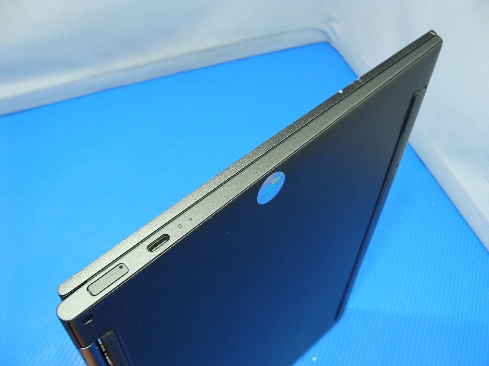 Lenovo Yoga C630-13Q50 13.3″ FHD Touch Snapdragon SDM850 2.9GHz 8GB 120GB LTE