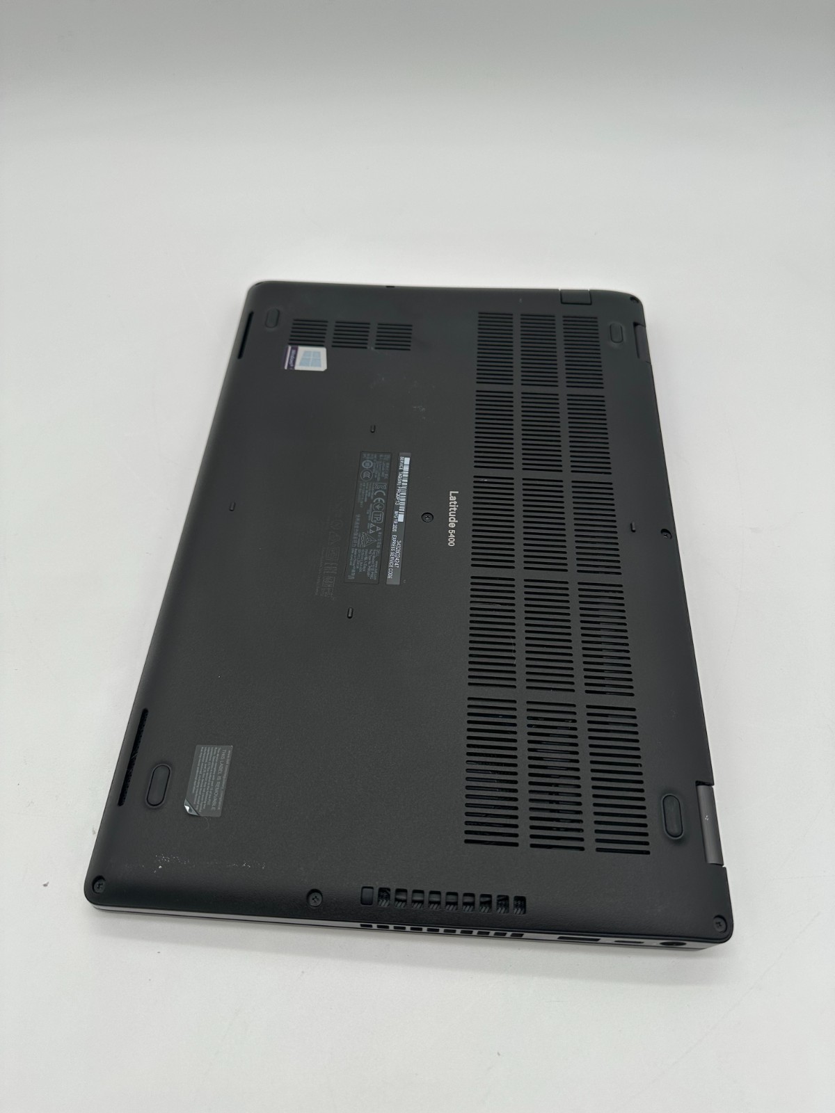 Dell Latitude 5400 i7-8665U 1.9GHz 16GB DDR4 128GB SSD Black Laptop Fair/See