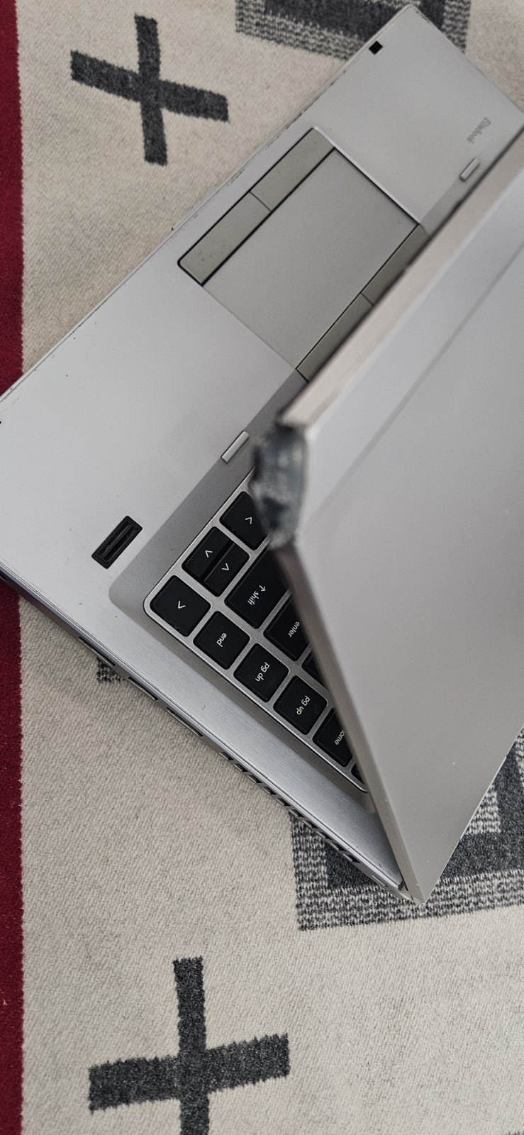 HP Elitebook 8460p Intel i5, 2.5GHz, 14.1 inch Laptop NO Charger SOLD AS IS