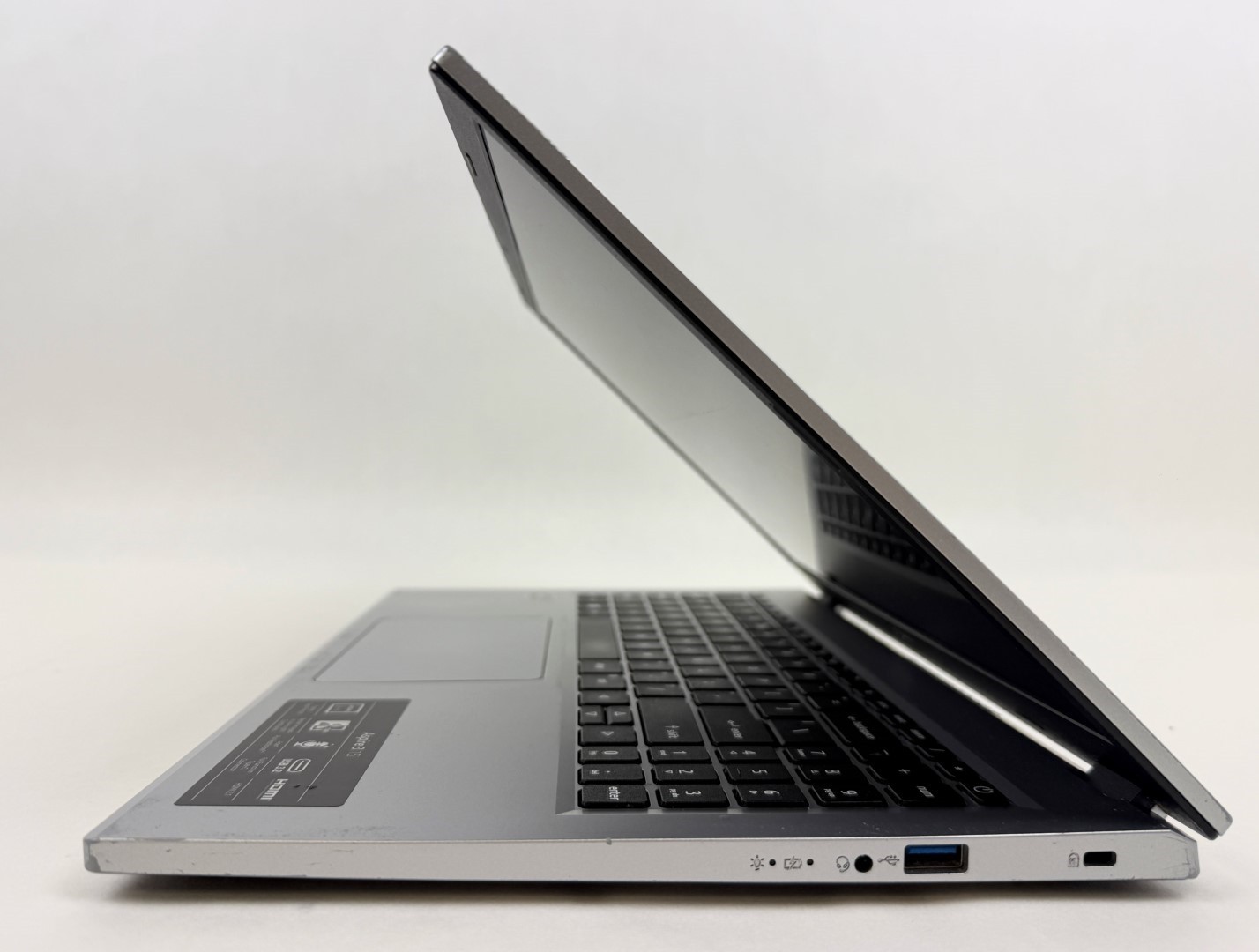 Acer Aspire 3 A315-24PT 15.6″ FHD Touch Ryzen 5 7520U 16GB 128GB SSD W11H – Read