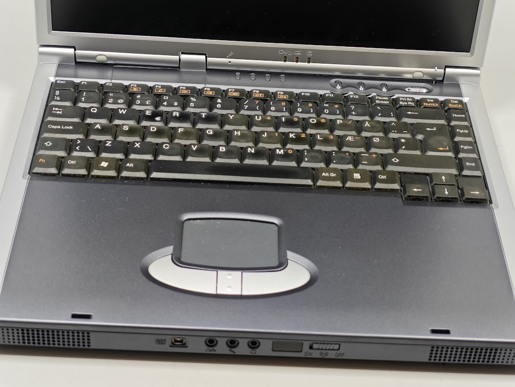 Clevo D430S Laptop – Not Working For Parts