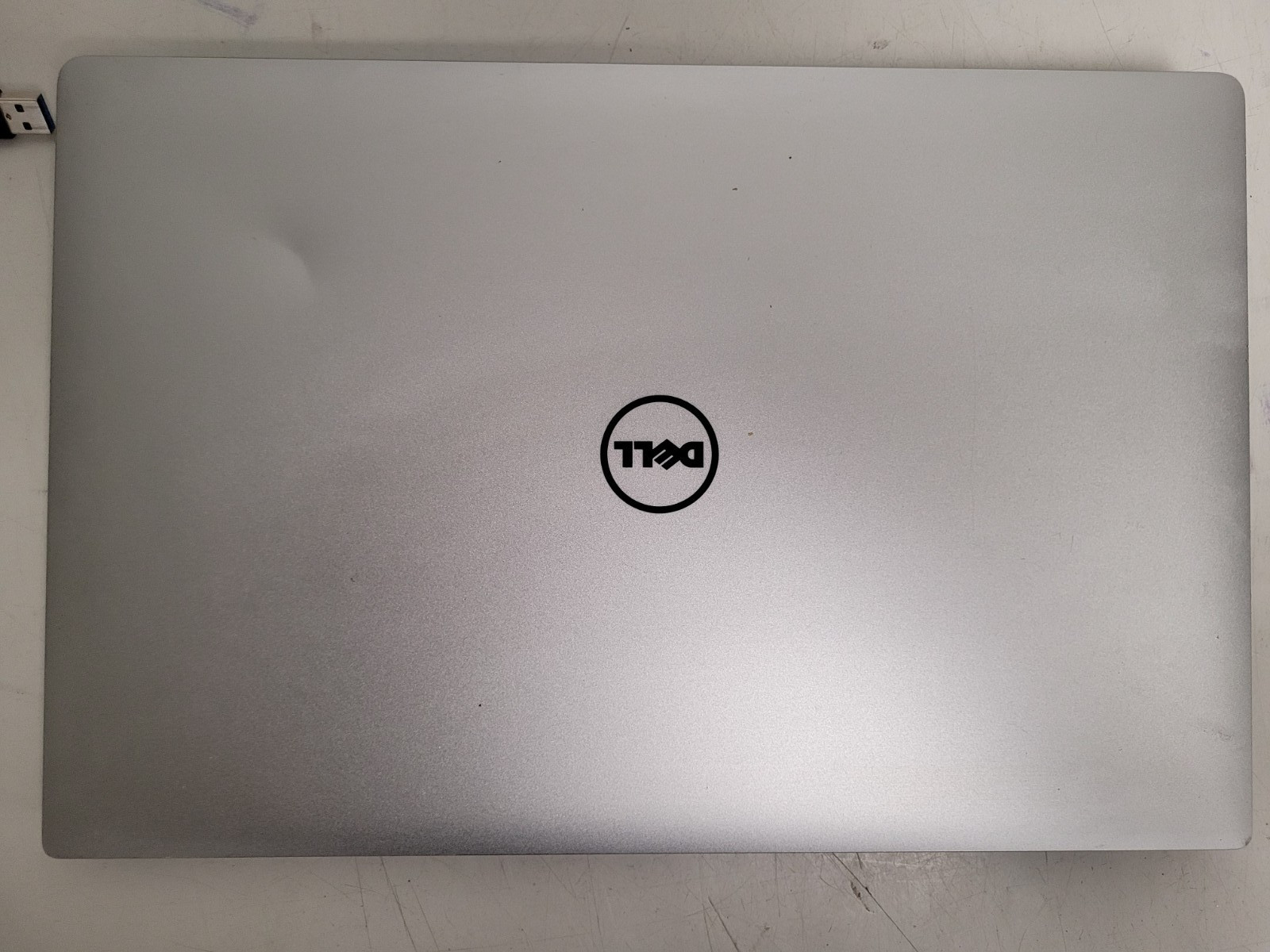 Dell xps 15 9550 15.6″ i7-6700HQ 2.6ghz 8gb ram no ssd parts read FLHFHC2